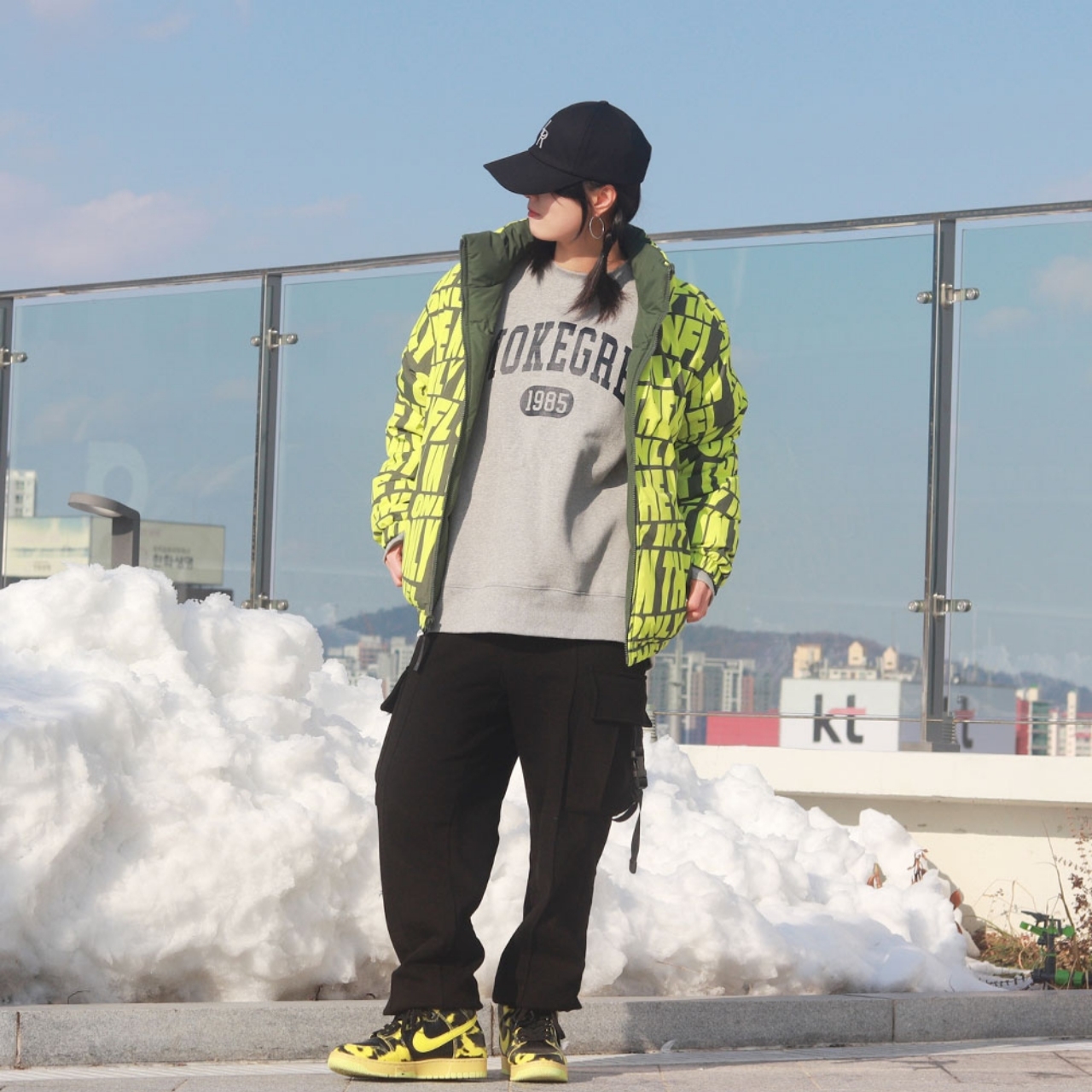 Nike Dunk High 1985 SP Yellow Acid Wash 착용 스타일 - 2