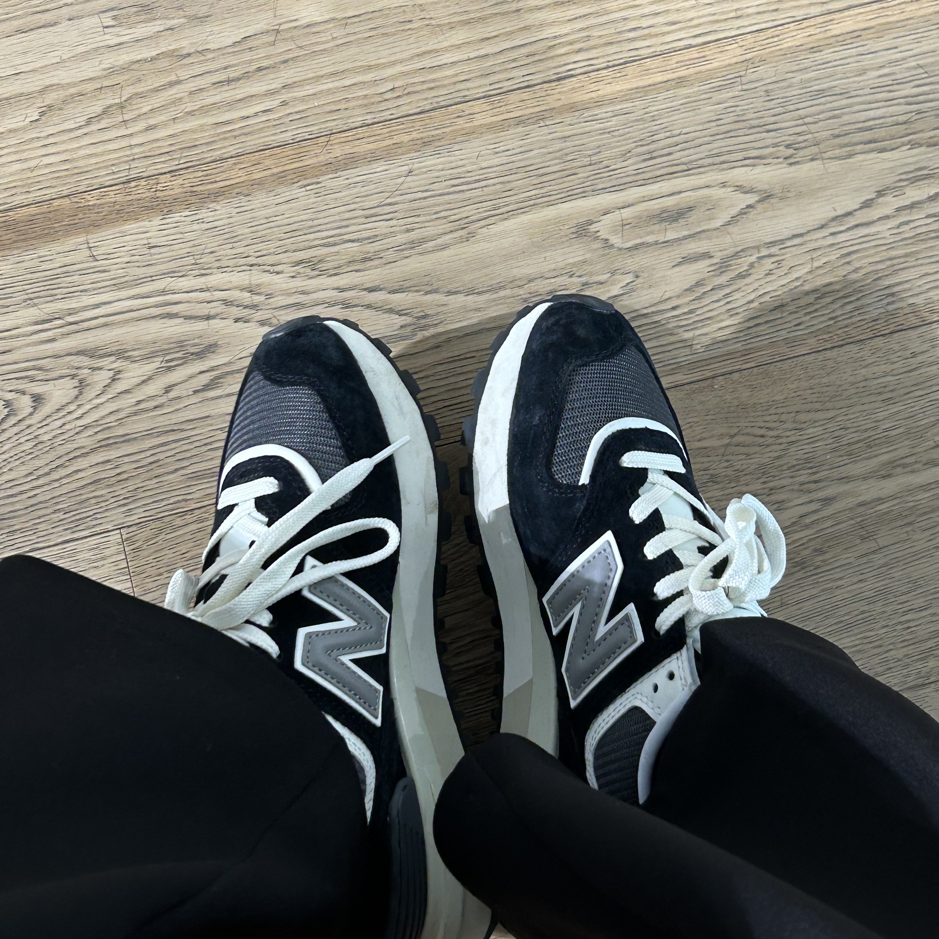 New Balance 574 Legacy Black 착용 스타일