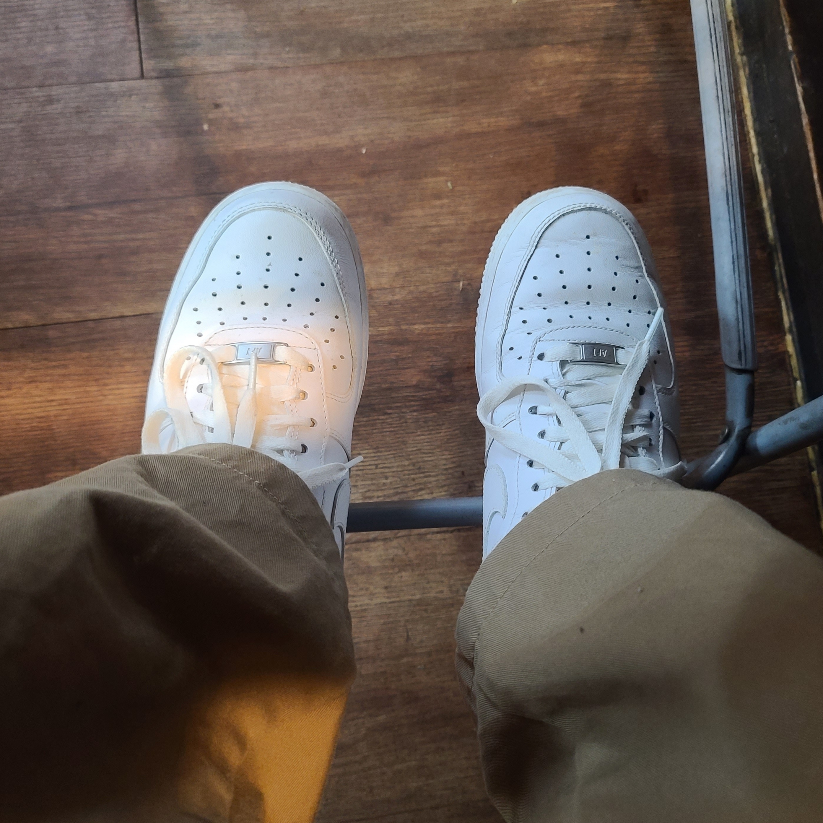 Nike Air Force 1 '07 Low White 착용 스타일 - 1