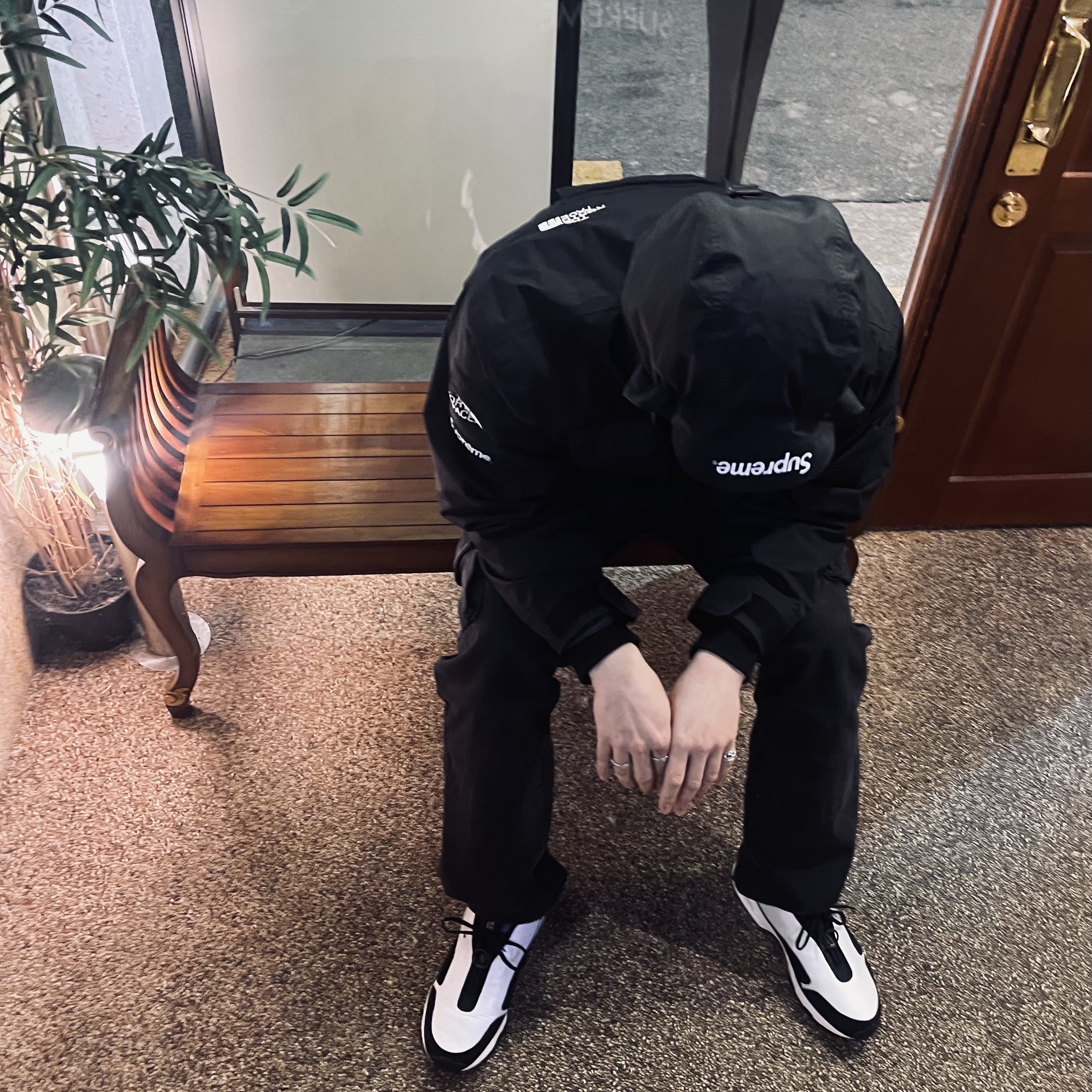 Nike x Comme des Garcons Homme Plus Air Max Sunder SP White Black, Supreme x The North Face Cargo Jacket Black - 20SS 착용 스타일
