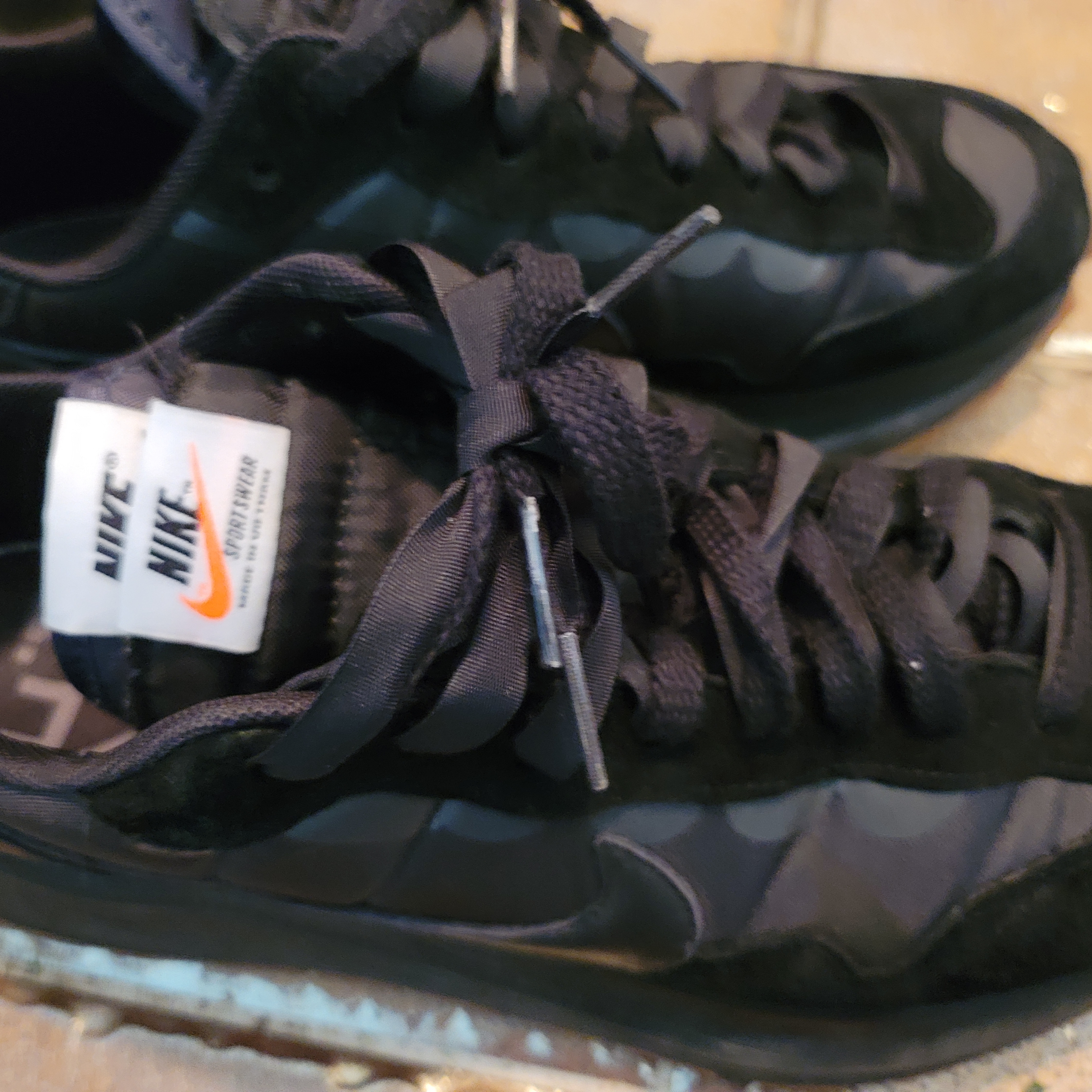 Nike x Sacai VaporWaffle Black and Gum 착용 스타일