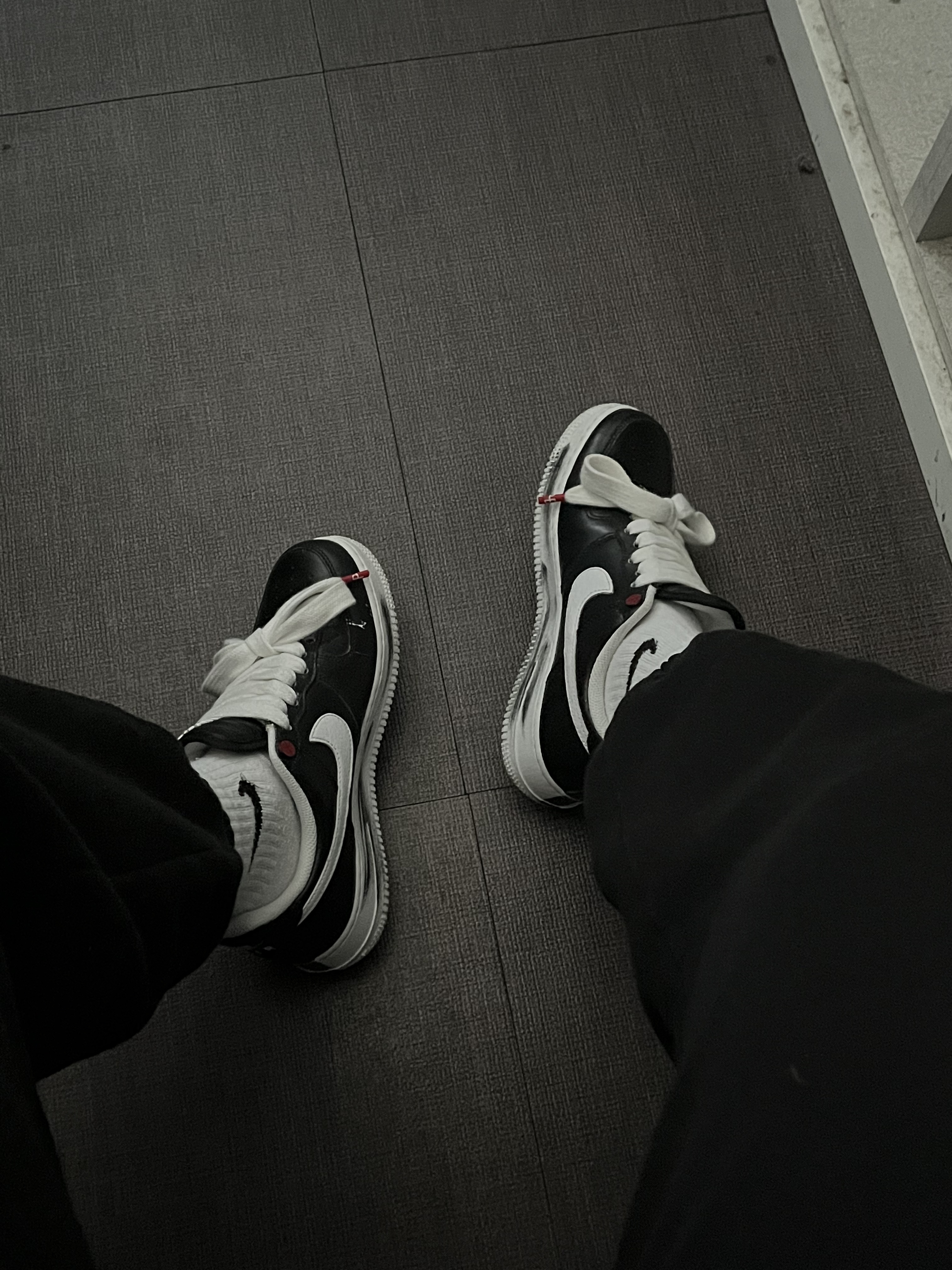 Nike x Peaceminusone Air Force 1 Low Para-Noise 착용 스타일