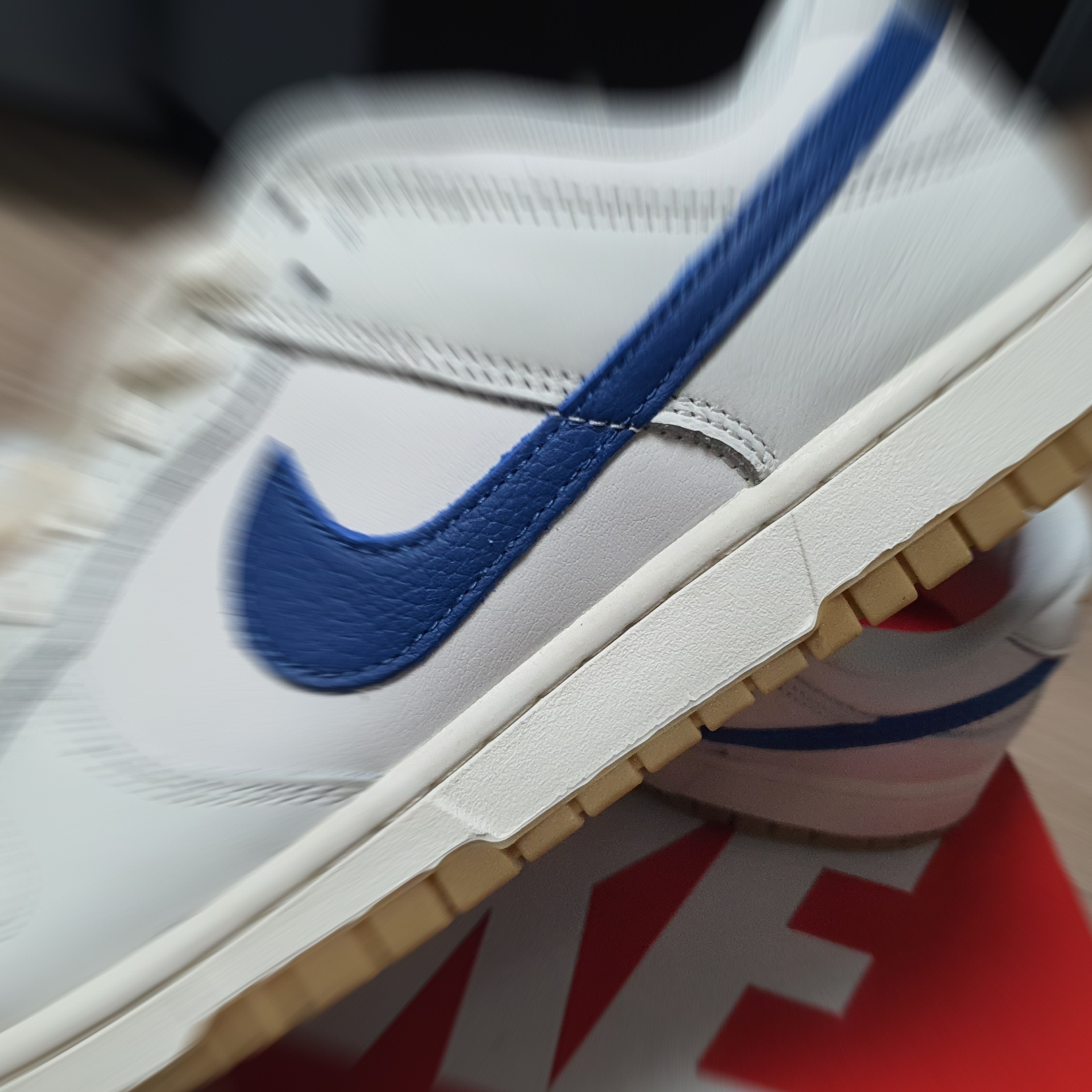 Nike Dunk Low SE Sail Dark Marina Blue 착용 스타일 - 2