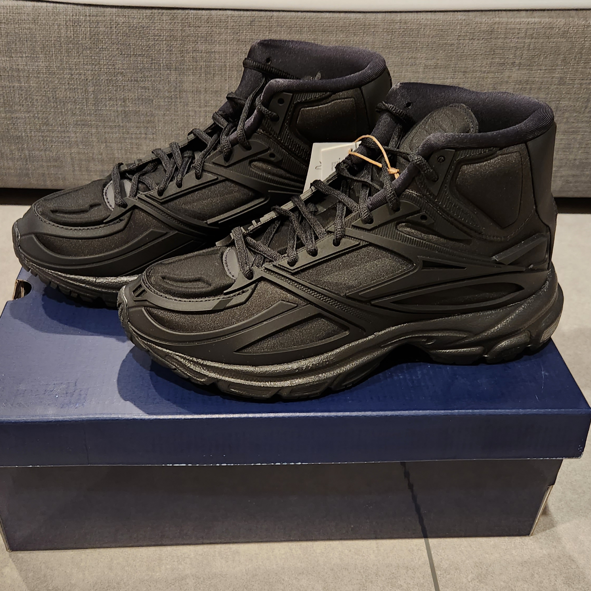 Reebok x Kanghyuk Premier Road Modern Mid Black 착용 스타일
