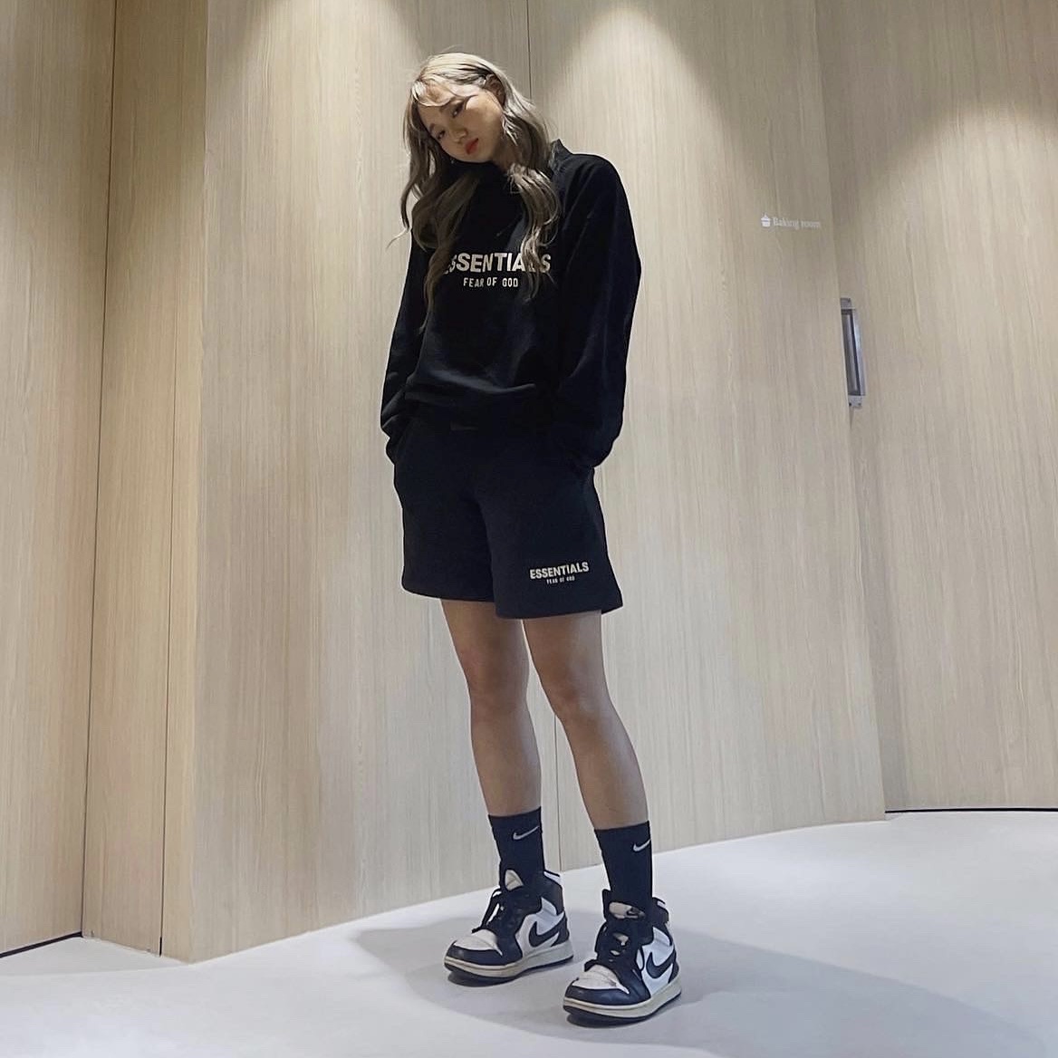 (Kids) Essentials The Core Collection Long Sleeve Polo Stretch Limo, (Kids) Essentials The Core Collection Sweatshorts Stretch Limo 착용 스타일