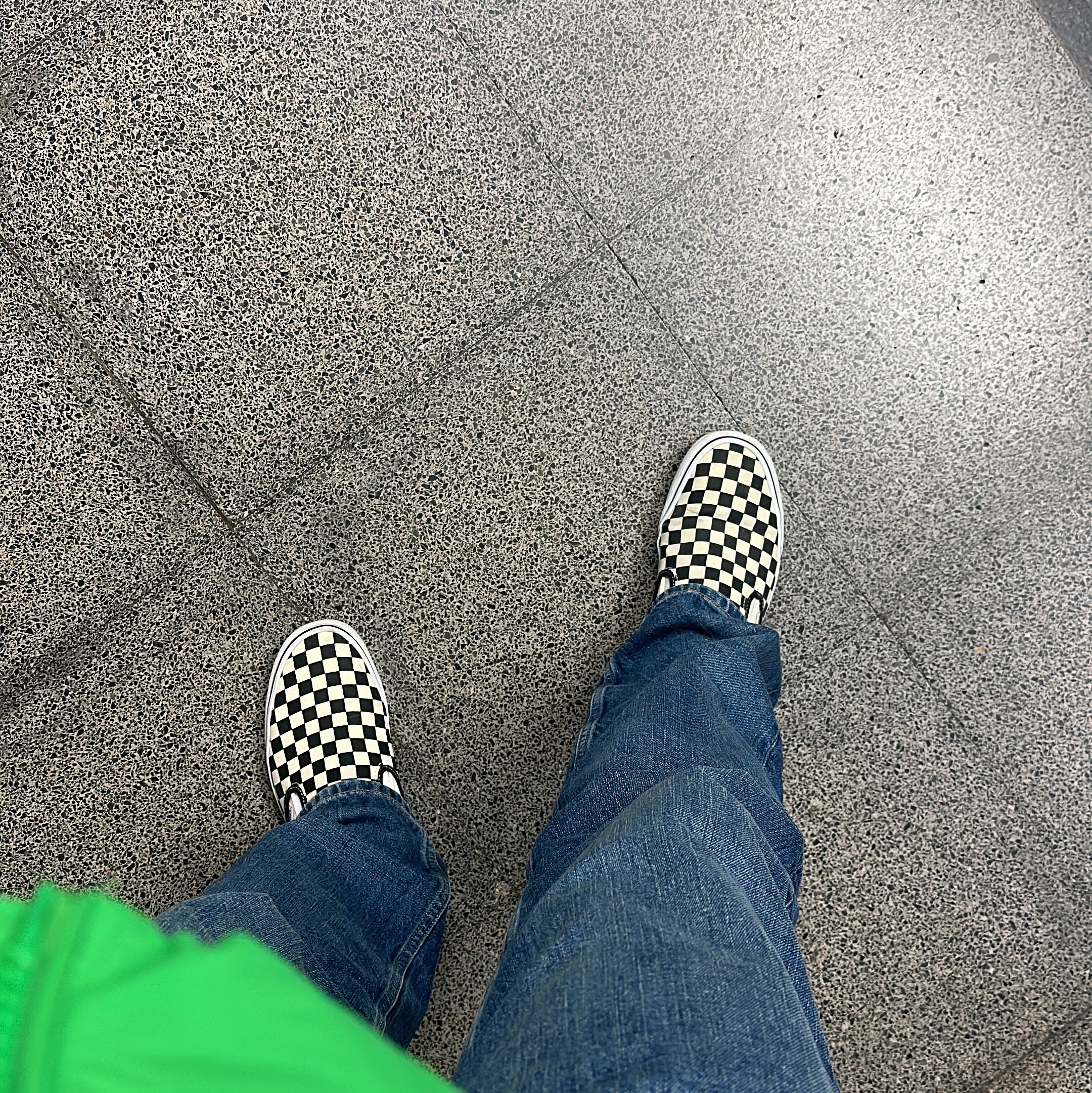 Vans Slip-On Checkerboard 착용 스타일