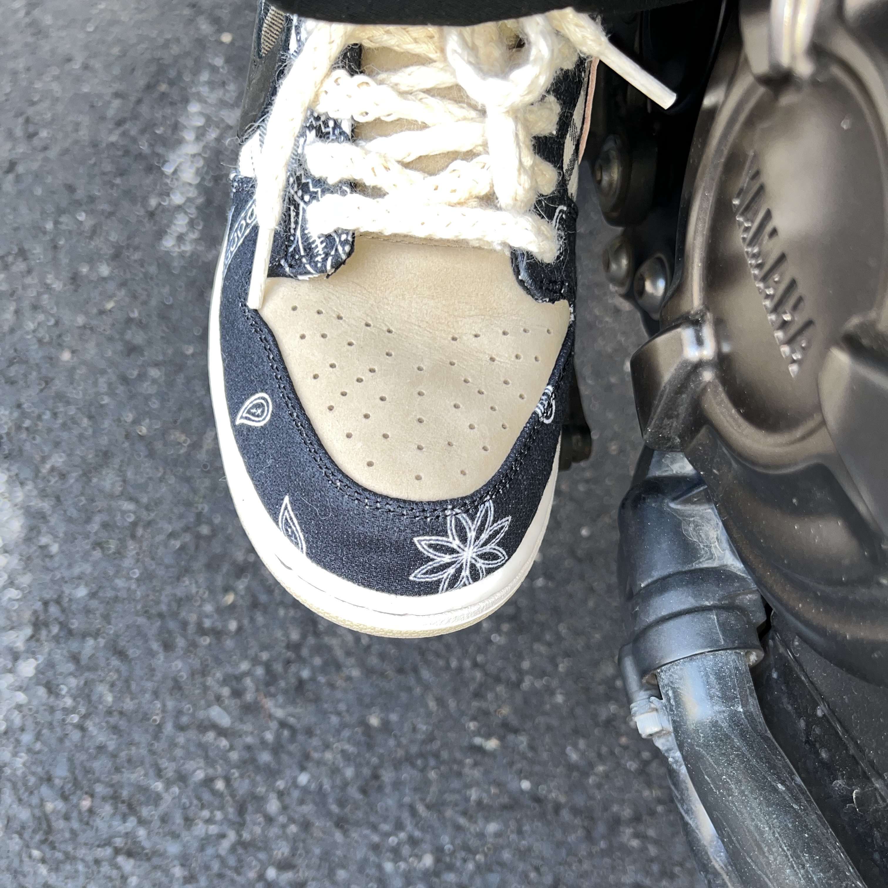 Nike x Travis Scott SB Dunk Low 착용 스타일