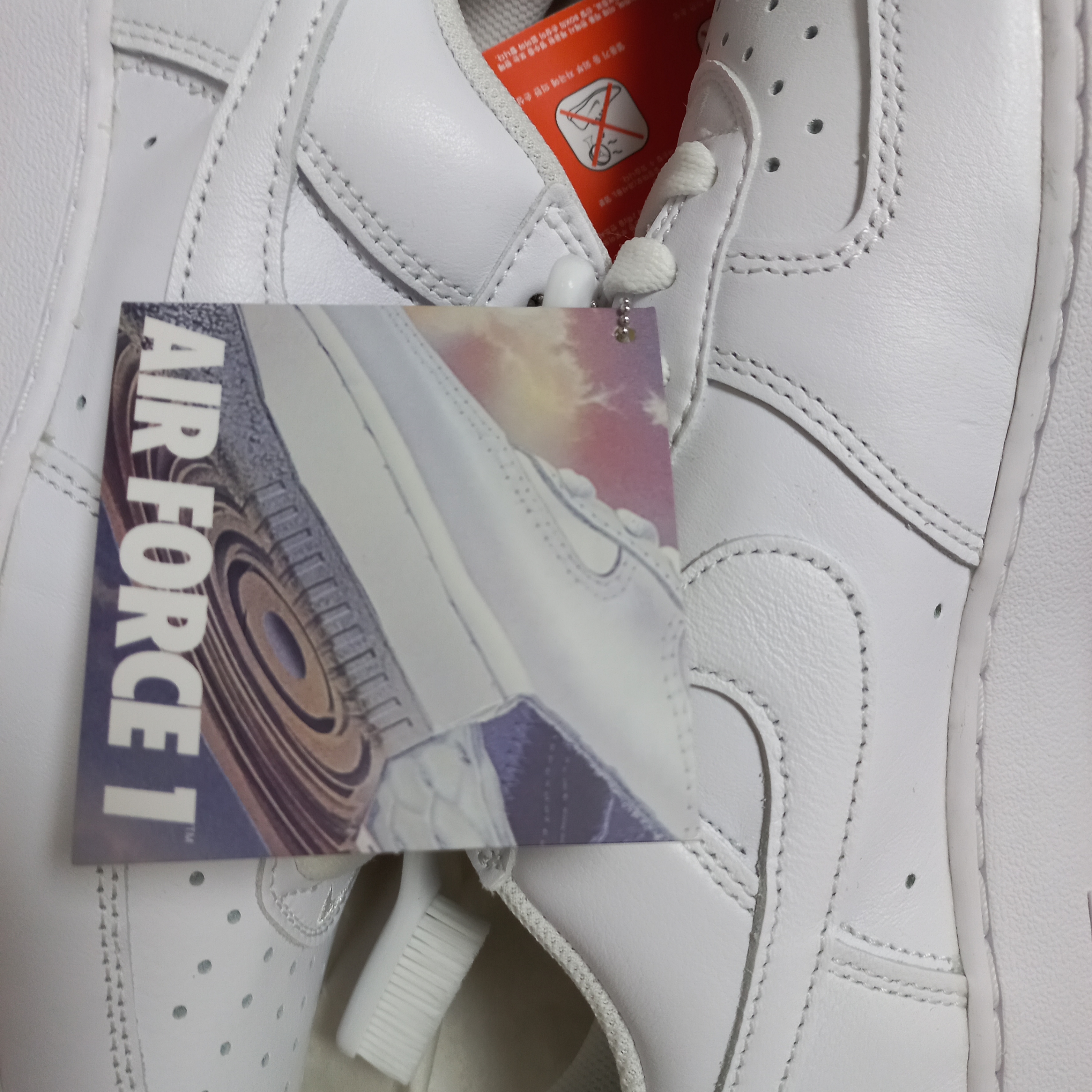 Nike Air Force 1 Low Retro Color of the Month White 착용 스타일