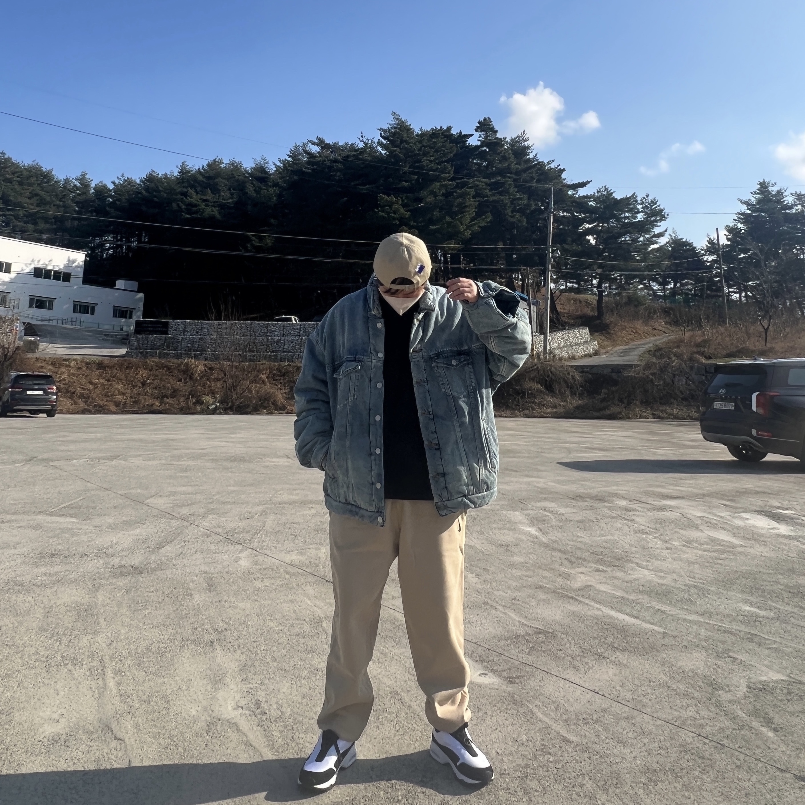 Ader Error x Zara Pleated Cap Beige, Balenciaga Padded Japanese Denim Jacket Indigo 착용 스타일