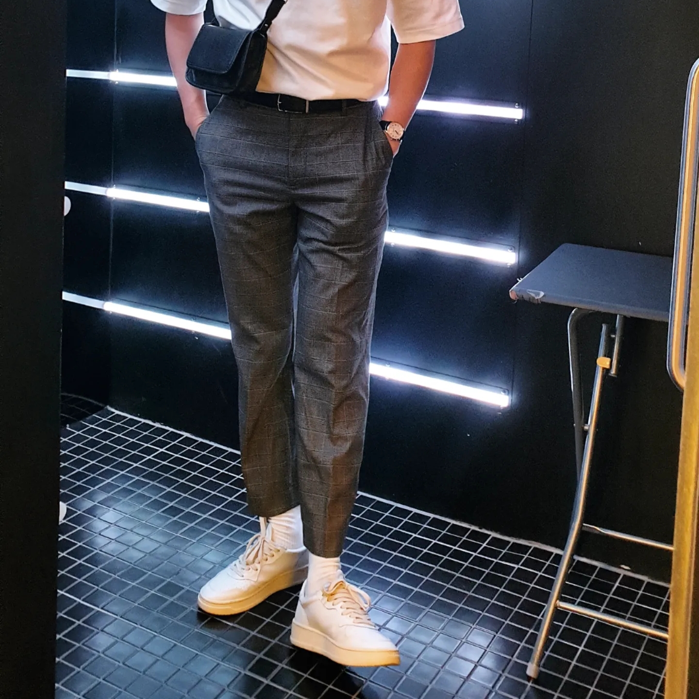 Autry Medalist Low Leather Sneakers White 착용 스타일 - 1