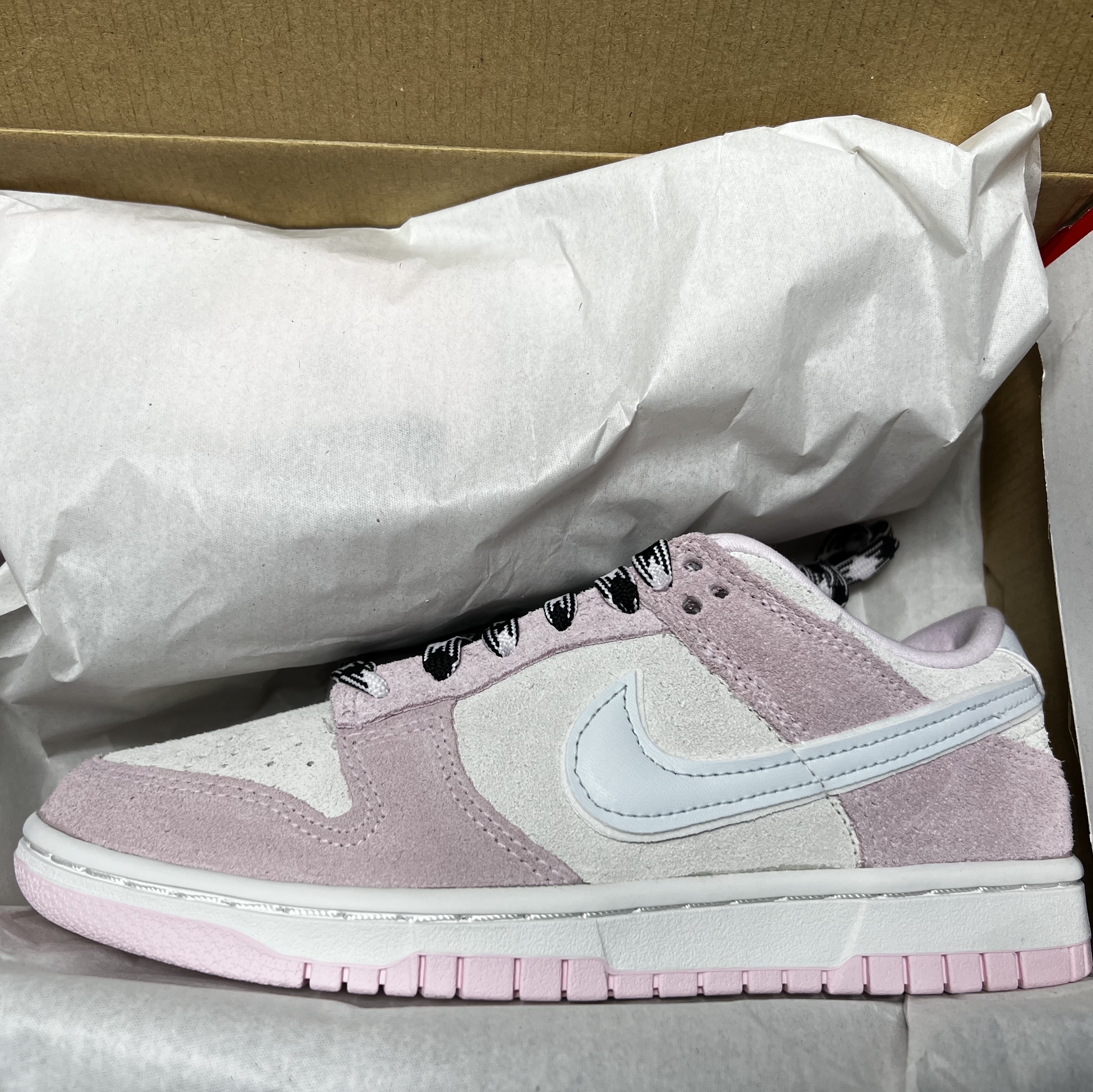 (W) Nike Dunk Low LX Pink Foam 착용 스타일