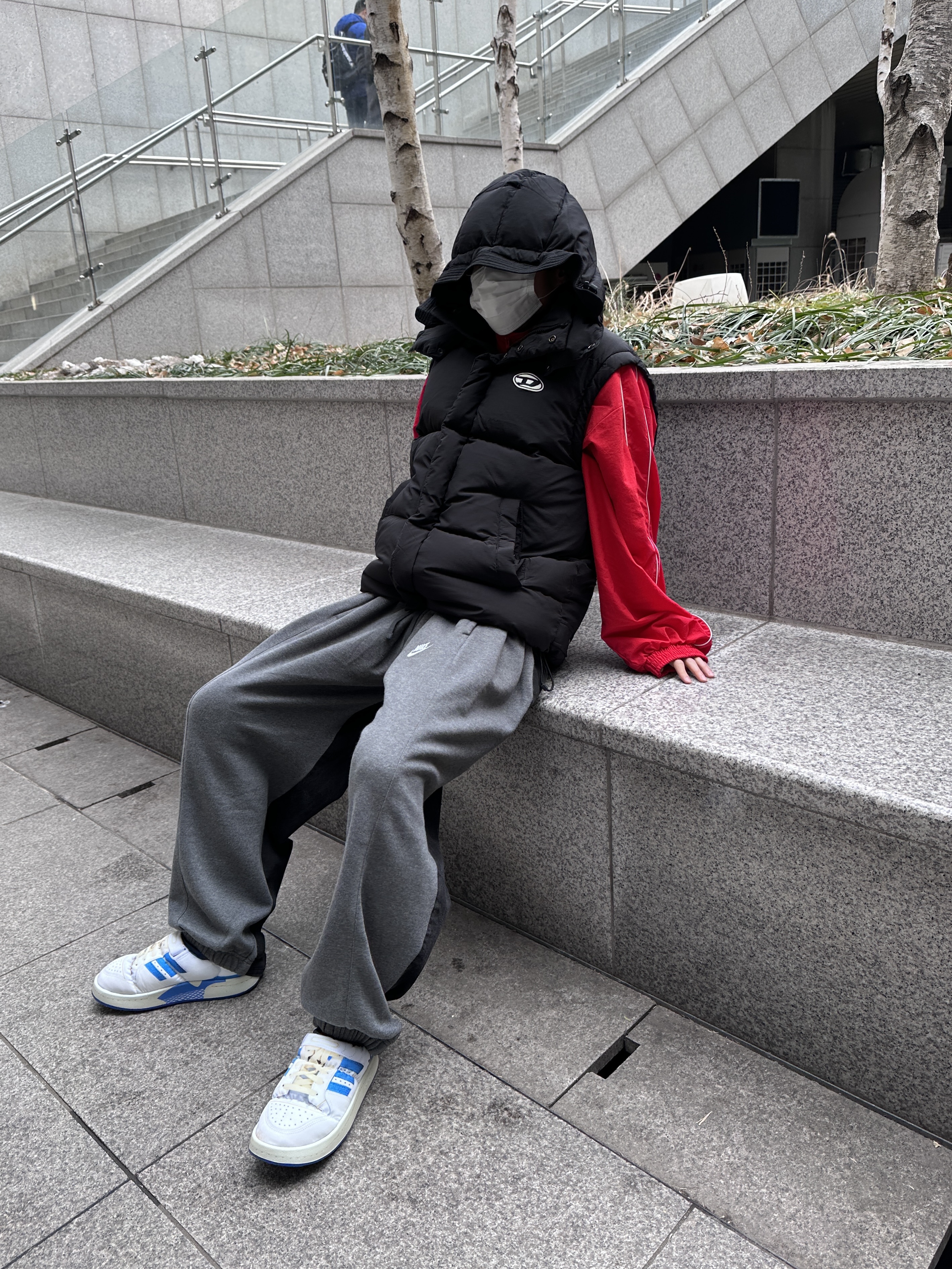 Adidas Puffylette Forum 84 Cloud White, Diesel Polygiene Viraloff Rolf Real Down Vest Black 착용 스타일 - 2