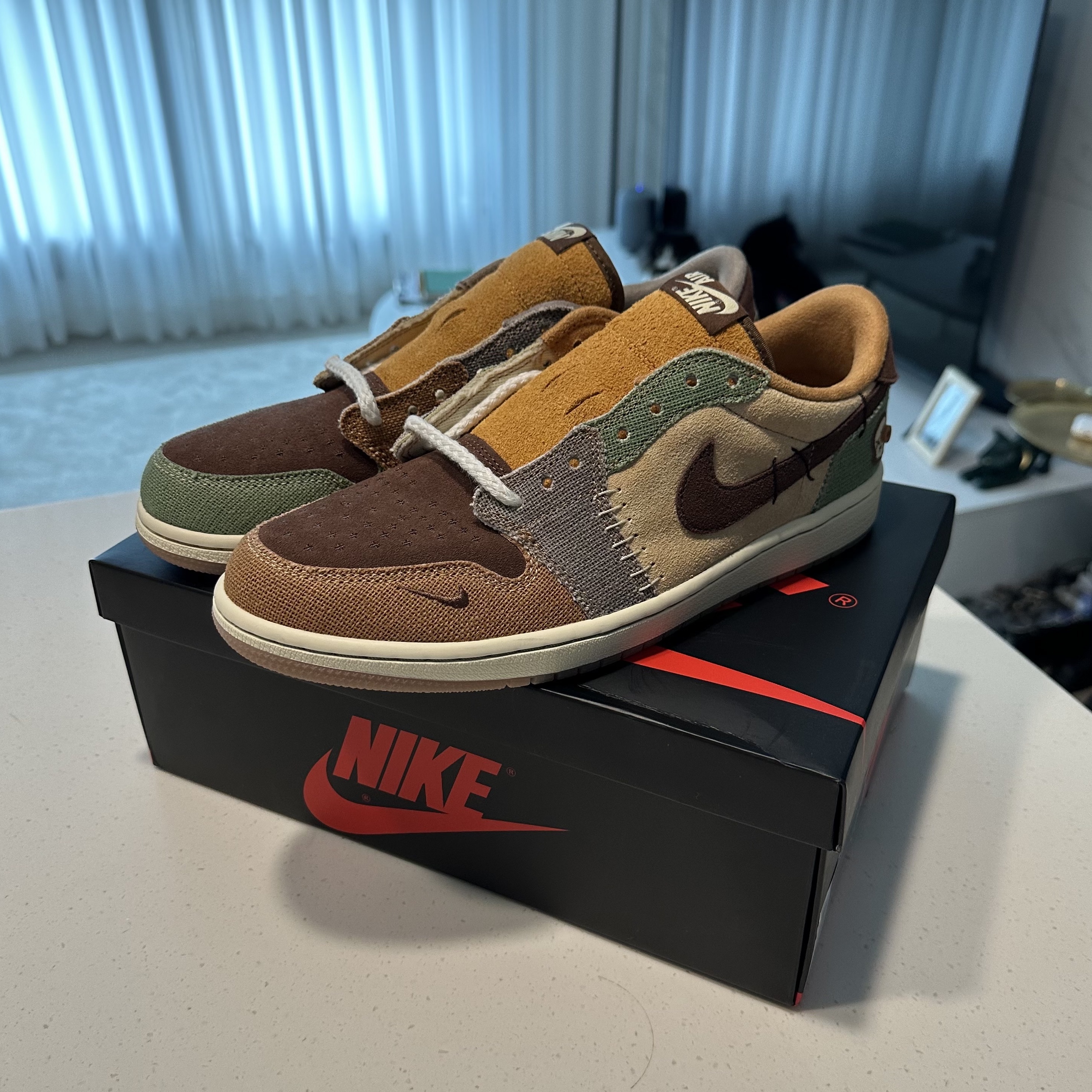Jordan 1 x Zion Williamson Retro Low OG Flax and Oil Green 착용 스타일