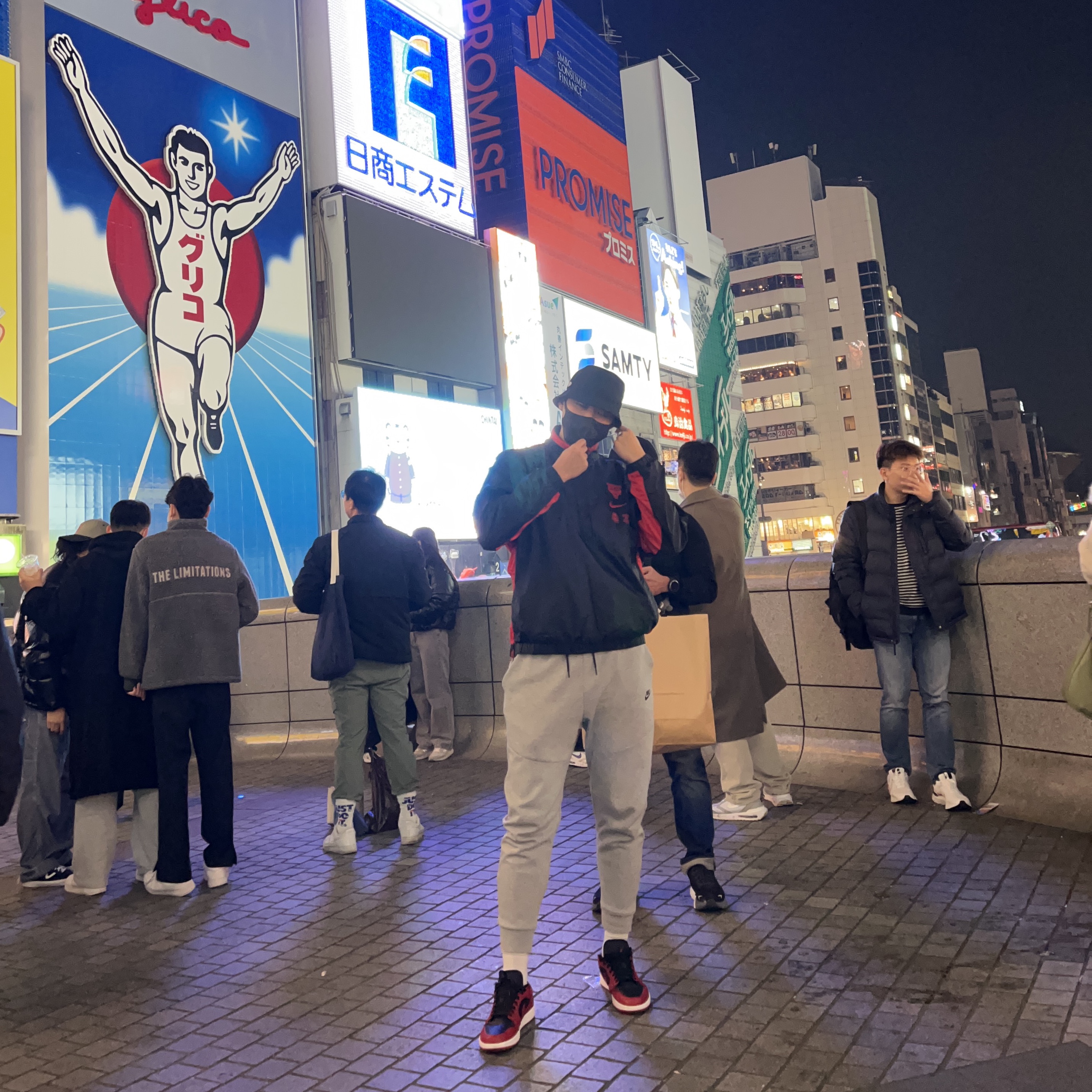 Jordan 1 Low Varsity Red 착용 스타일