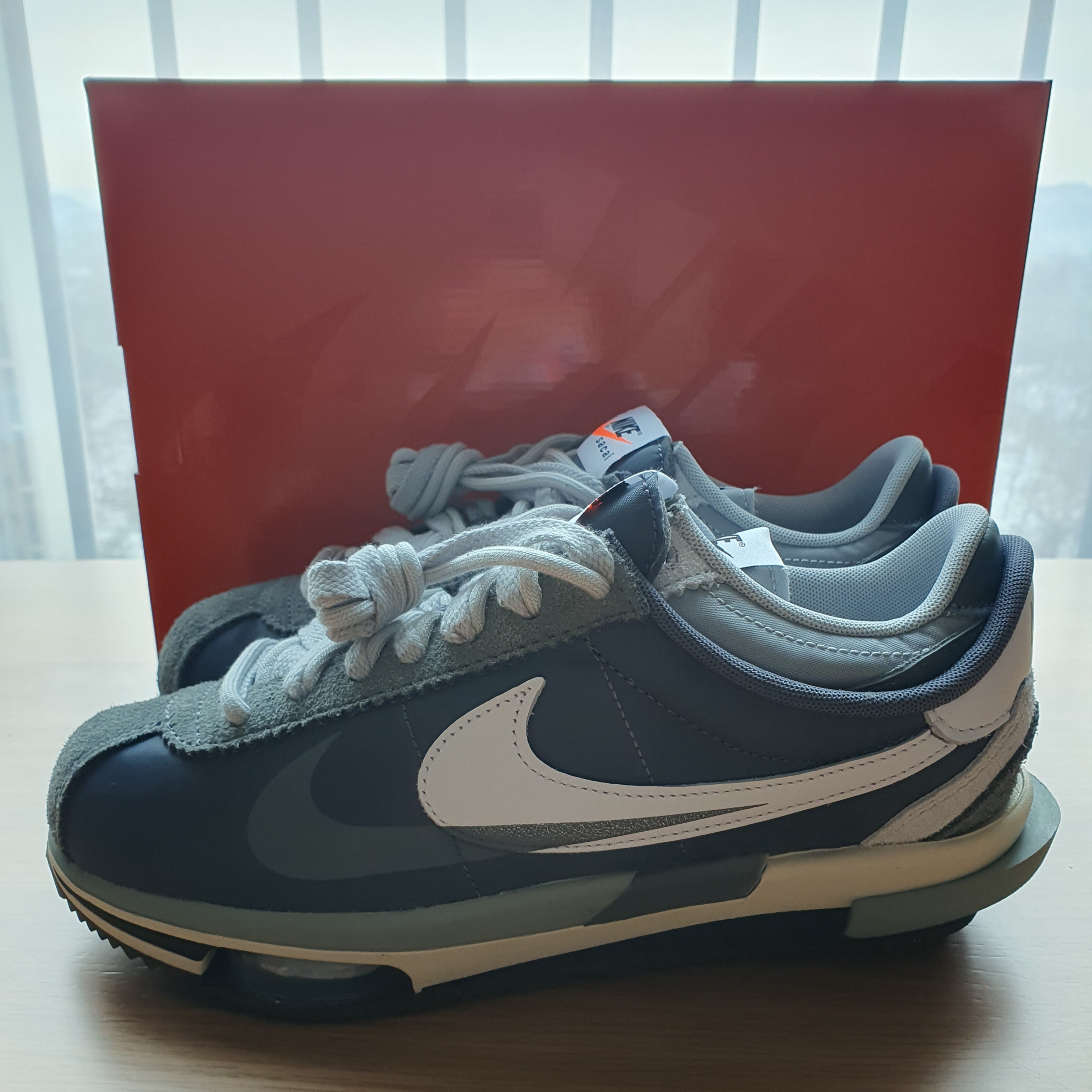 Nike x Sacai Zoom Cortez SP Iron Grey 착용 스타일 - 2