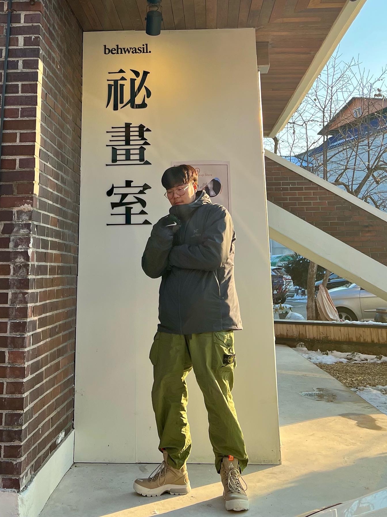 Arc'teryx Atom LT Hoody Glitch, Nike ACG Air Zoom Gaiadome Gore-Tex Khaki Light Bone 착용 스타일 - 1