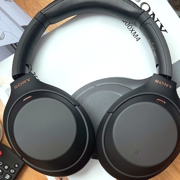 Sony WH-1000XM4 Black (Korean Ver.) 착용 스타일