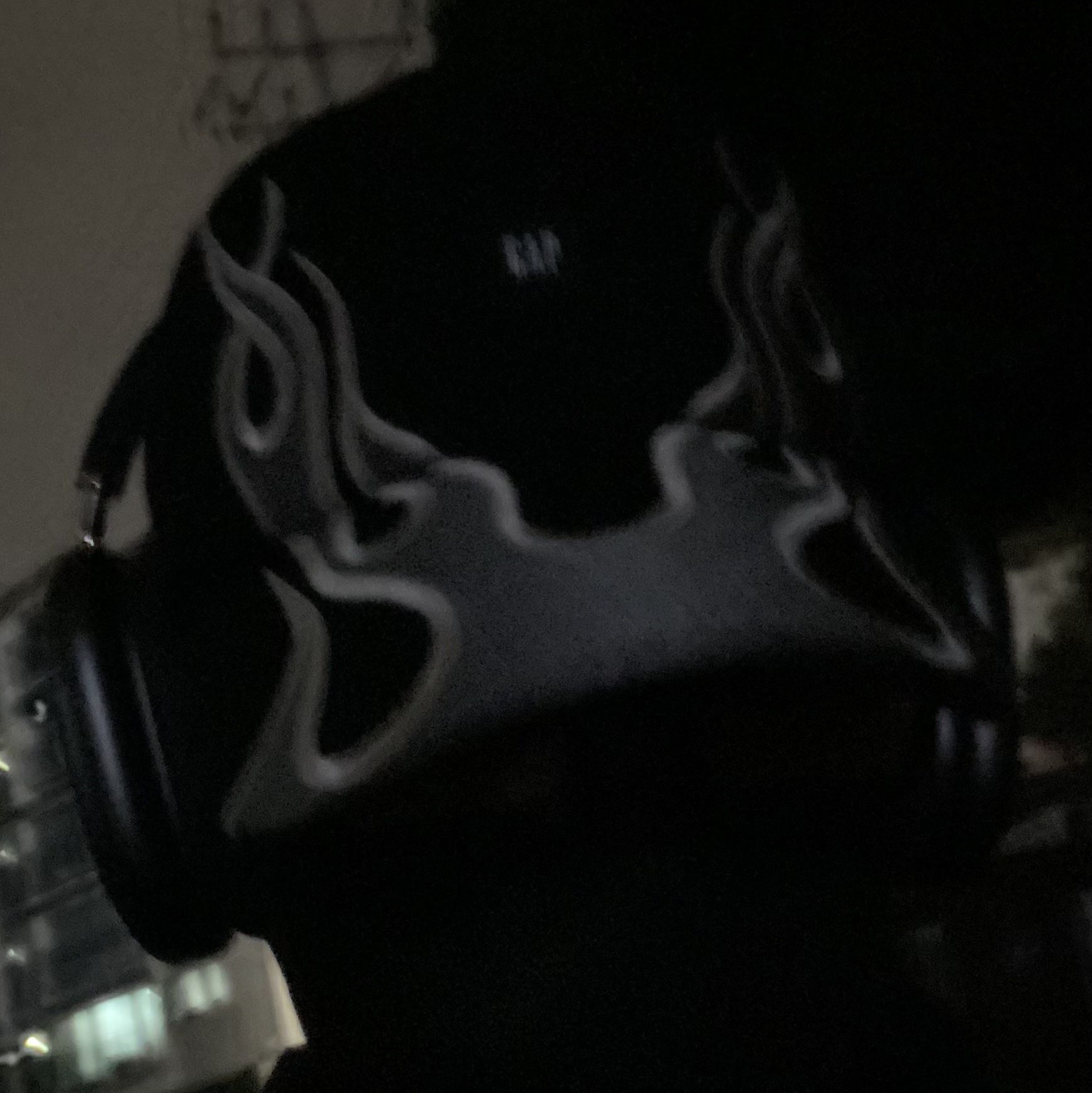 Yeezy Gap Engineered By Balenciaga Flame Cap Black, Apple AirPods Max Lightning Space Gray (Korean Ver.) 착용 스타일