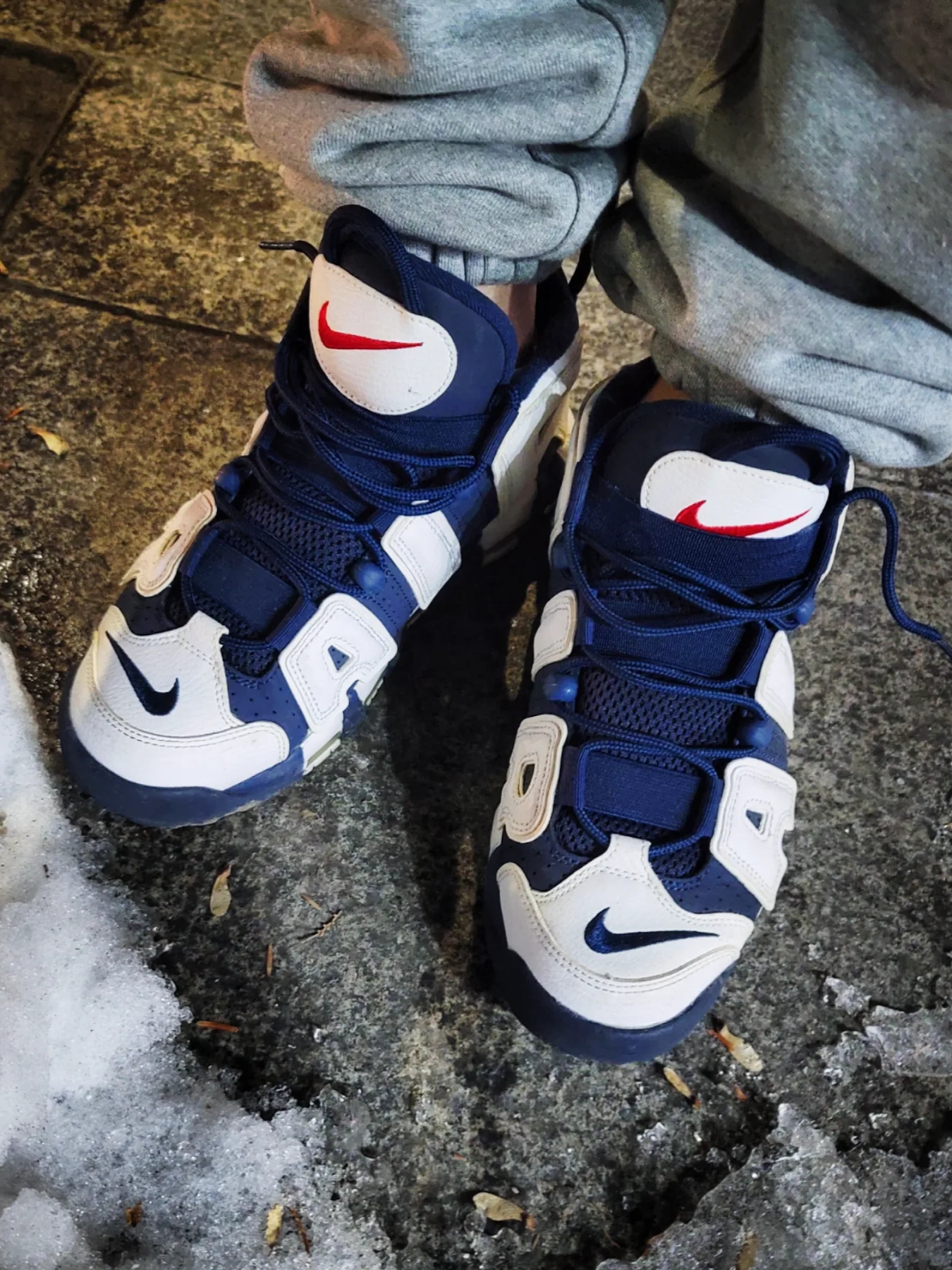 Nike Air More Uptempo Olympic 2016, Nike x Drake Nocta Cardinal Stock Essential Hoodie Navy - US/EU 착용 스타일 - 1