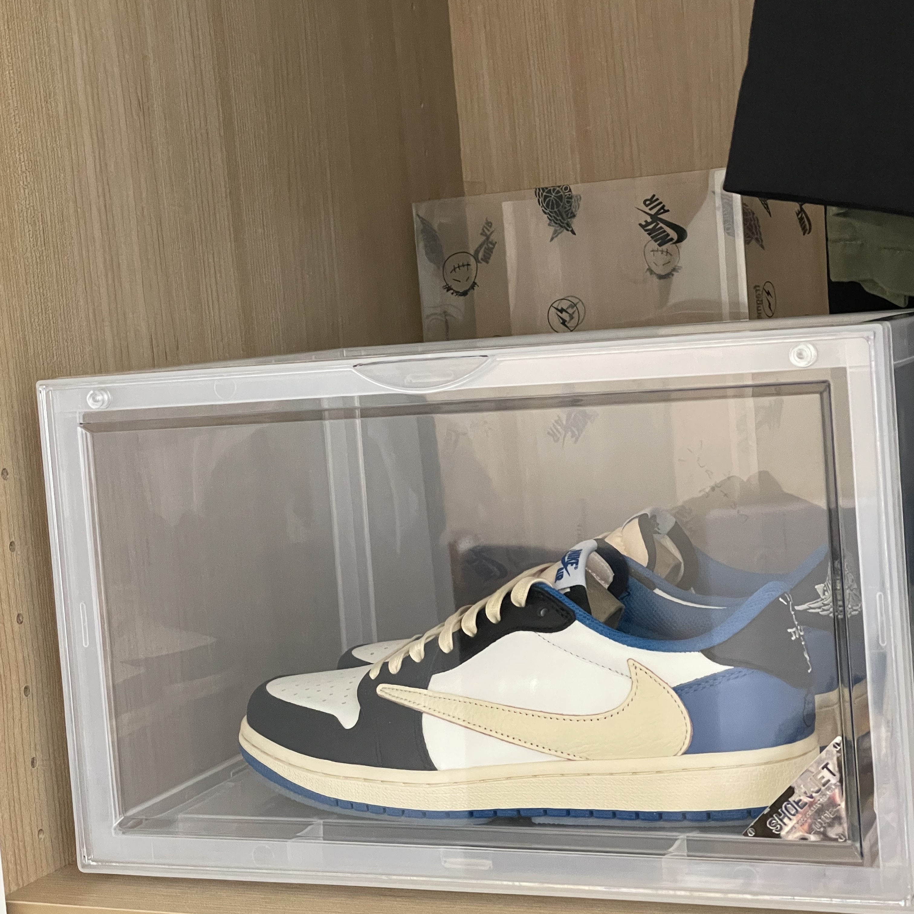 Jordan 1 x Travis Scott x Fragment Retro Low OG SP Military Blue 착용 스타일