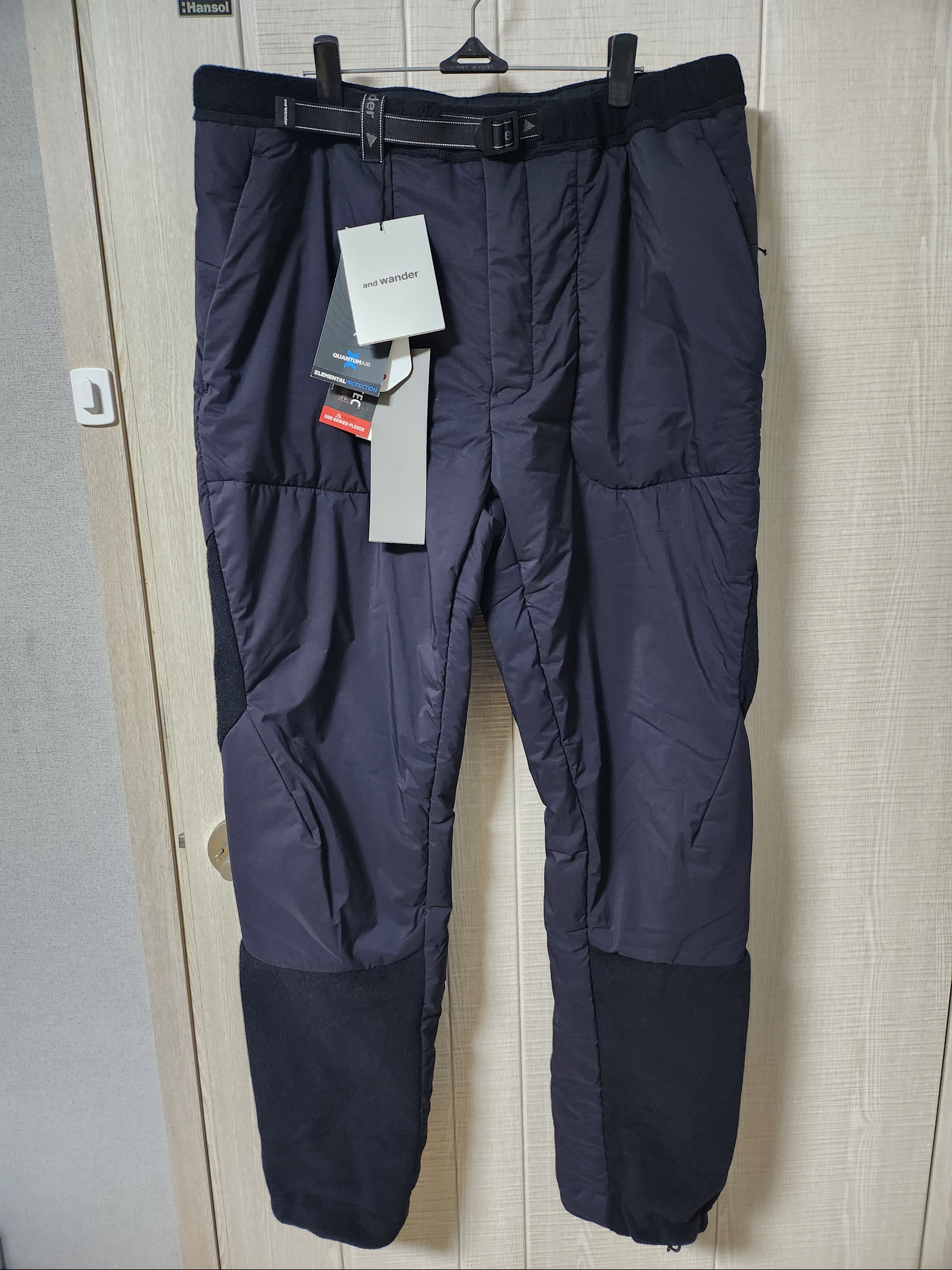 Arc'teryx Beta LT Jacket Black Sapphire 착용 스타일 - 4