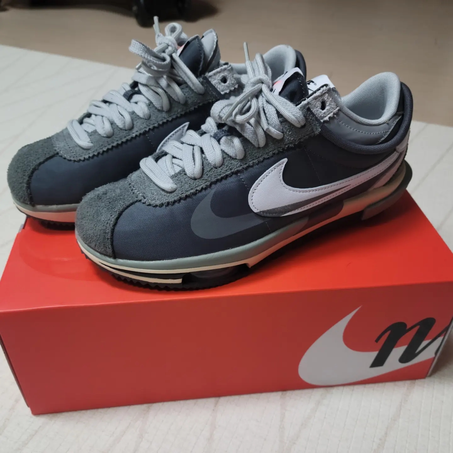 Nike x Sacai Zoom Cortez SP Iron Grey 착용 스타일