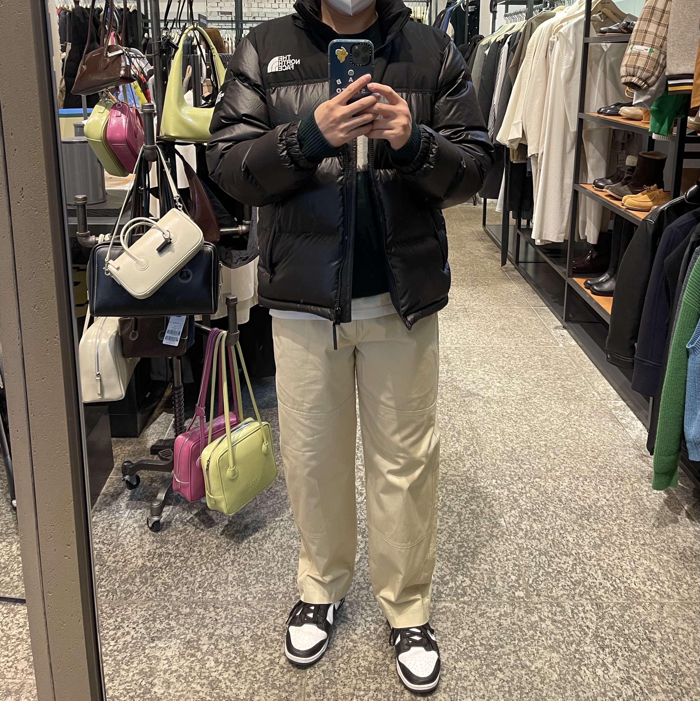 Nike Dunk Low Retro Black, Casetify x IAB Studio iPhone White Logo Impact Case Sierra Blue 착용 스타일