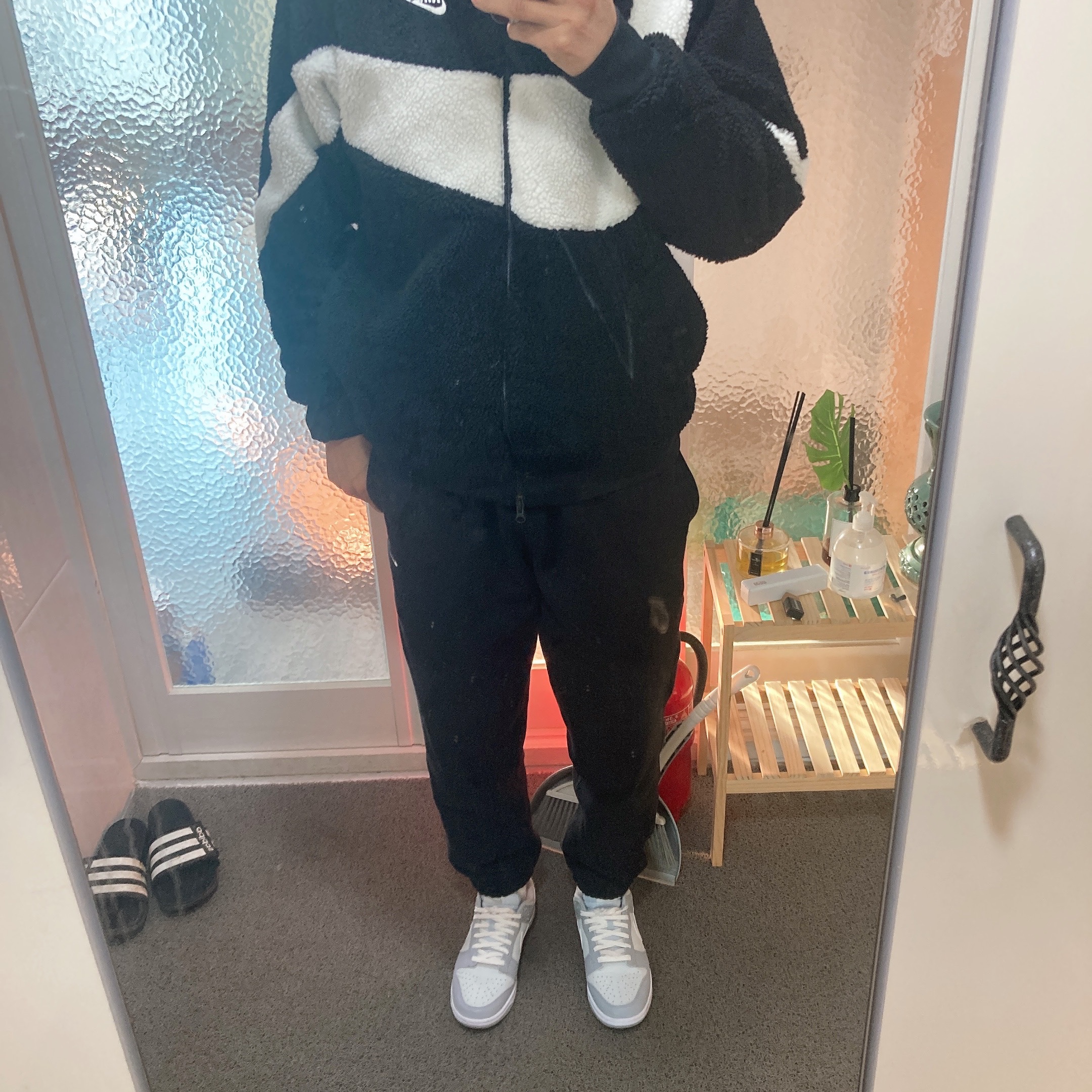 Nike NRG Solo Swoosh Fleece Pants Black White - Asia, Nike Big Swoosh Full Zip Jacket Black Sail 착용 스타일