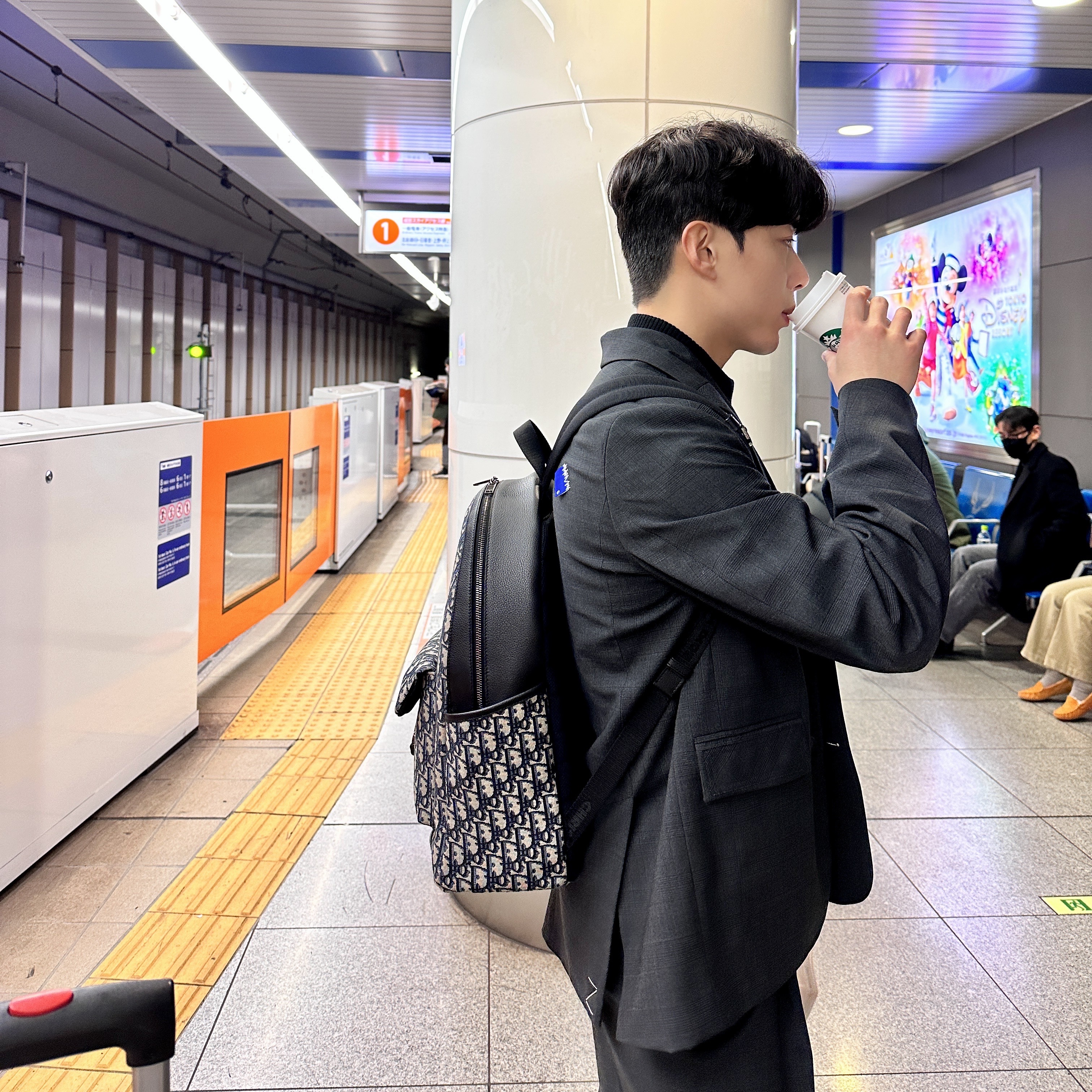 Zara x Ader Error Wool Blend Oversize Blazer Grey 착용 스타일