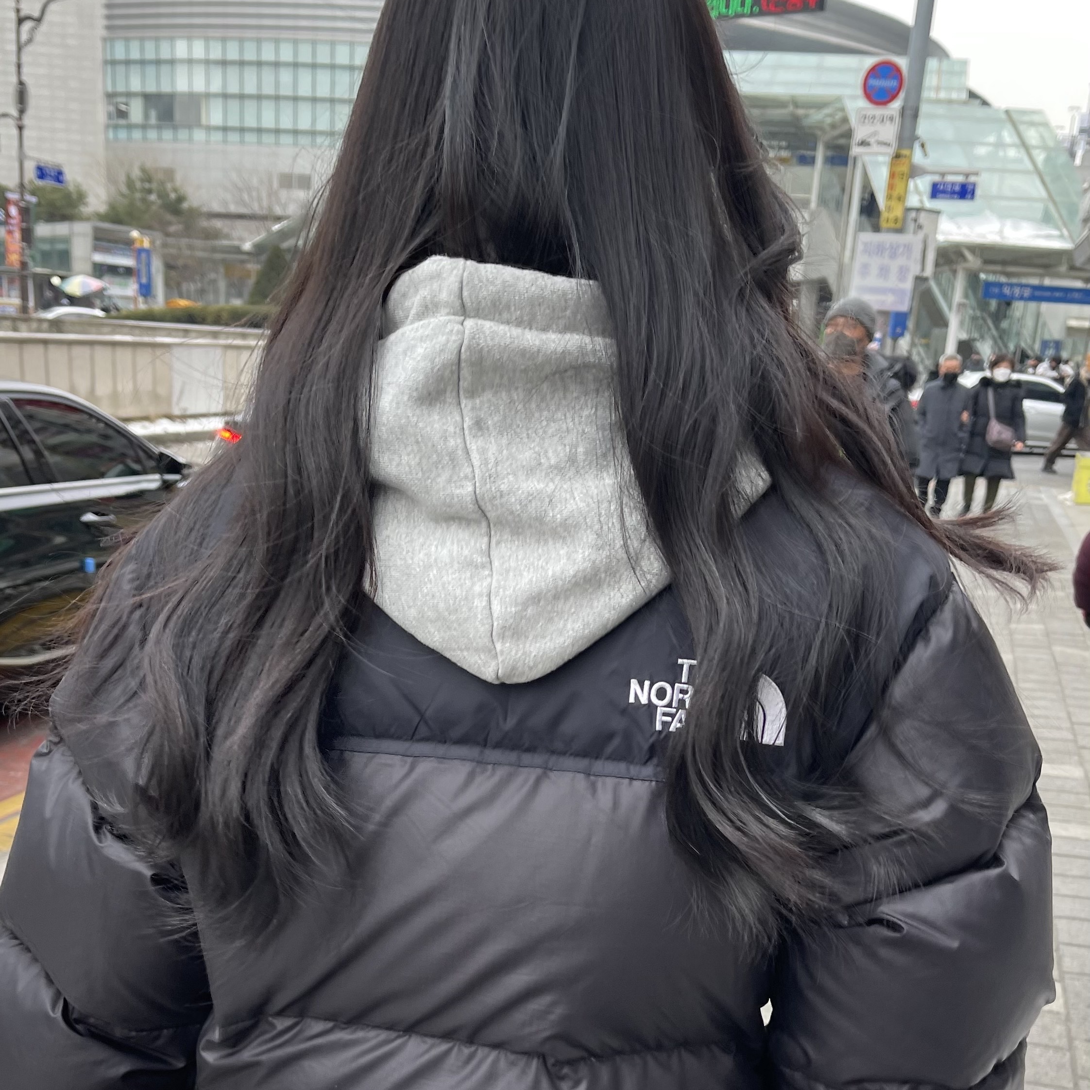 The North Face 1996 Eco Nuptse Jacket Black 착용 스타일