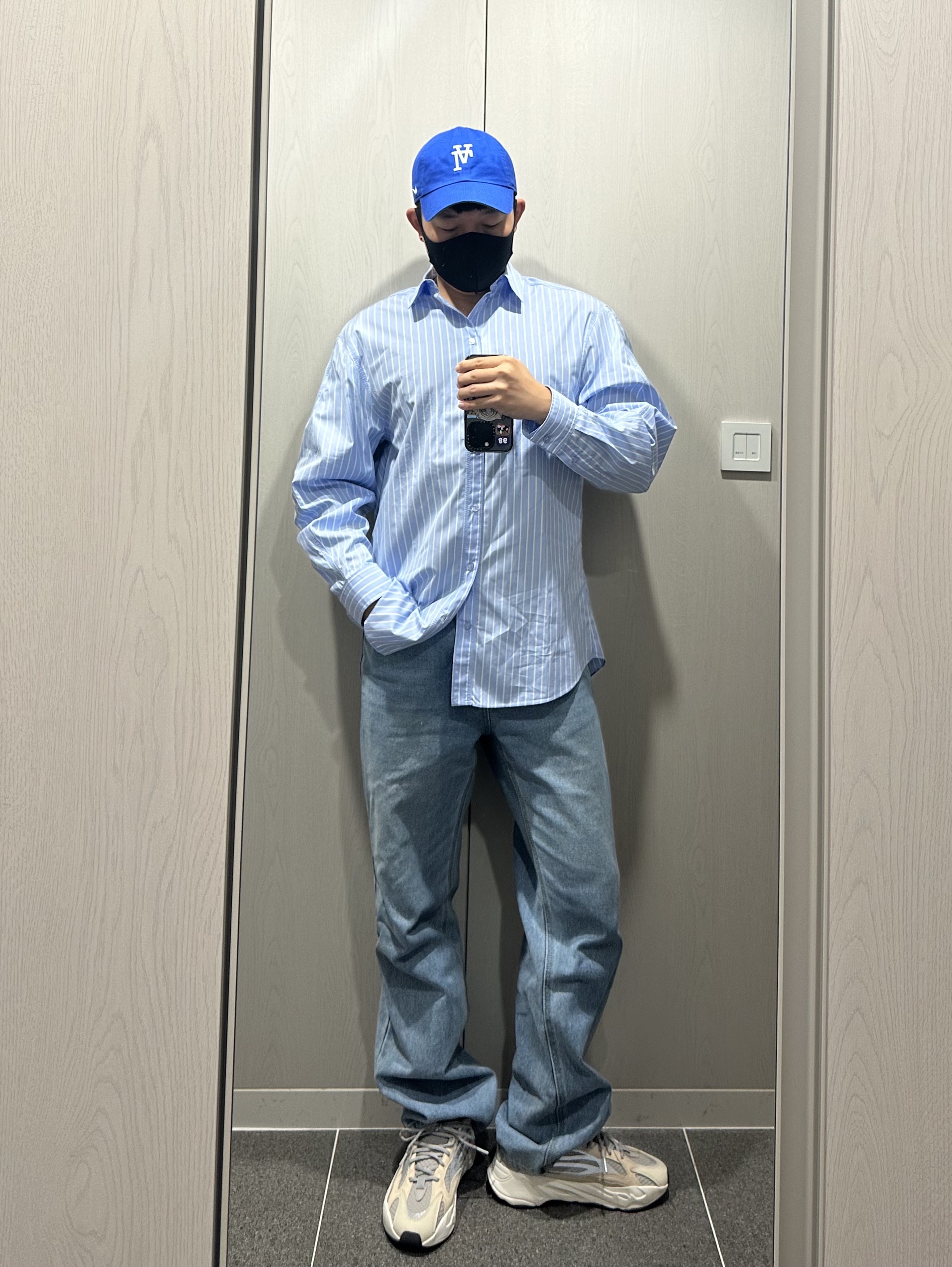 Zara x Ader Error Striped Poplin Shirt Stripe, Adidas Yeezy Boost 700 V2 Cream 착용 스타일