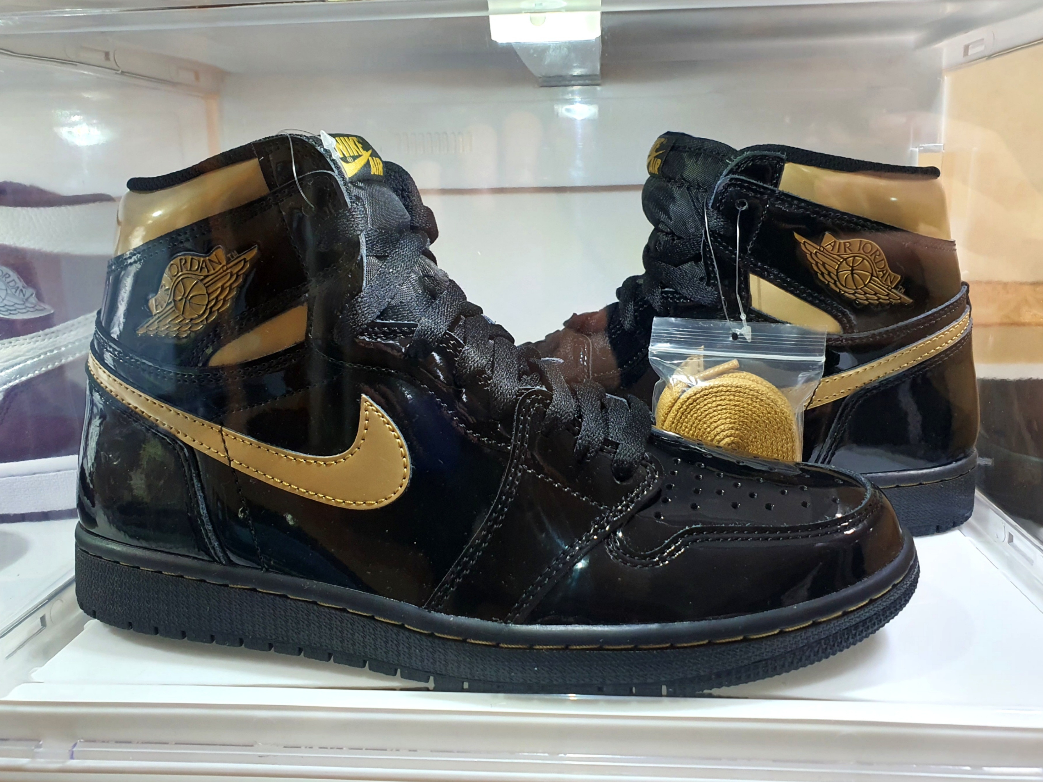 Jordan 1 Retro High OG Metallic Gold, Jordan 1 Retro High OG Pollen 착용 스타일 - 3