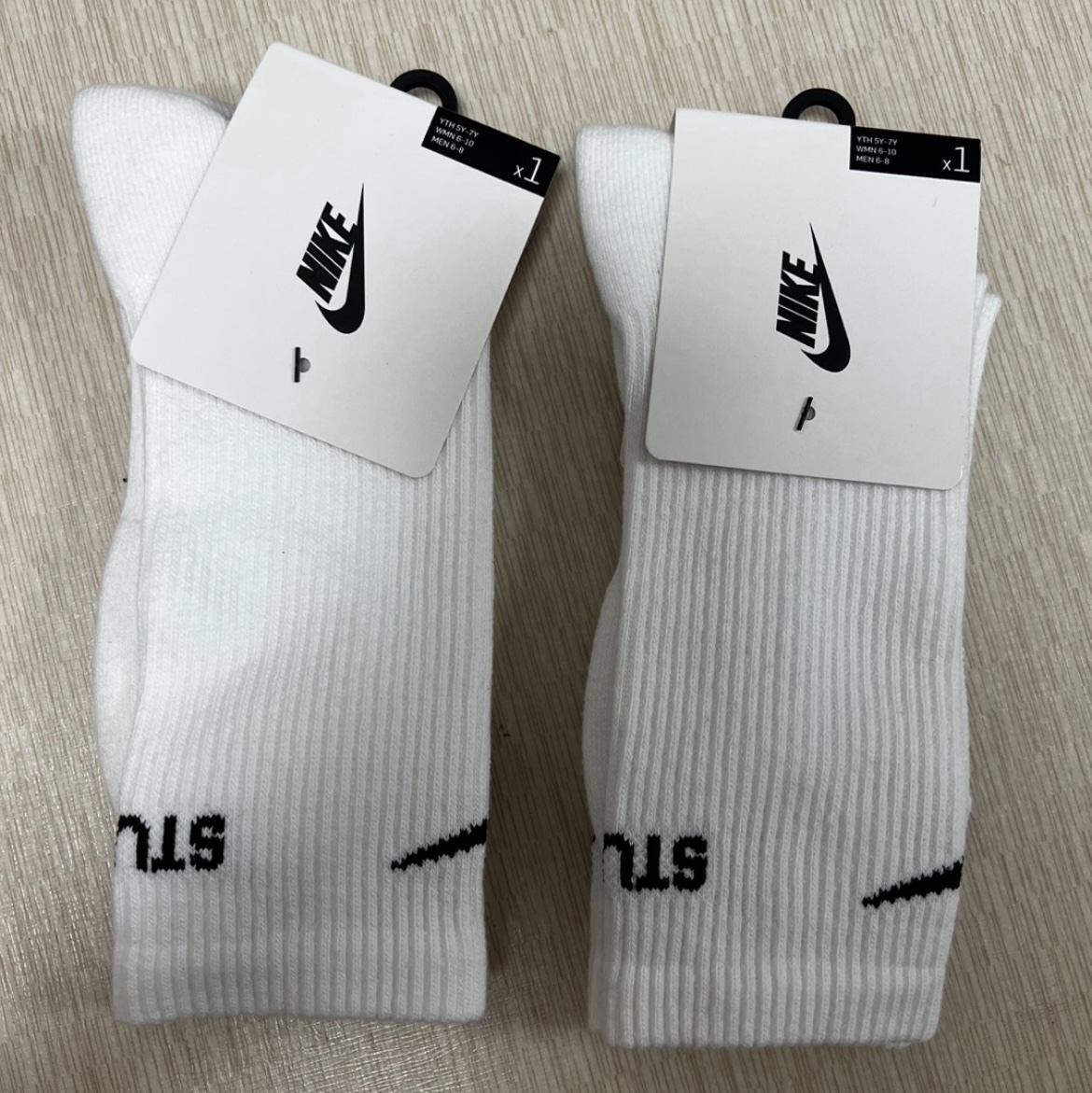Nike x Stussy NRG Crew Socks White Black 착용 스타일
