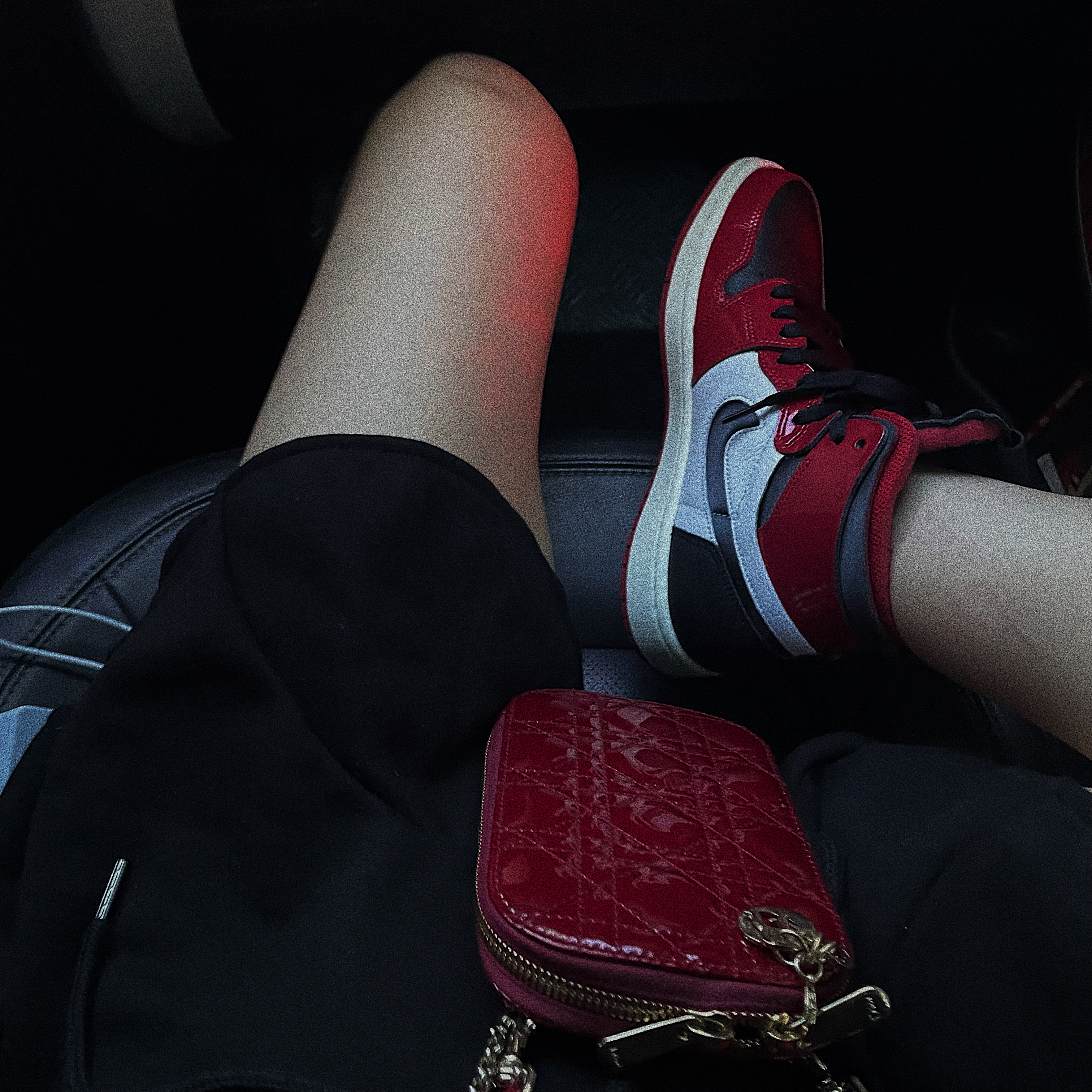 (W) Jordan 1 Zoom Air CMFT Gym Red Black 착용 스타일