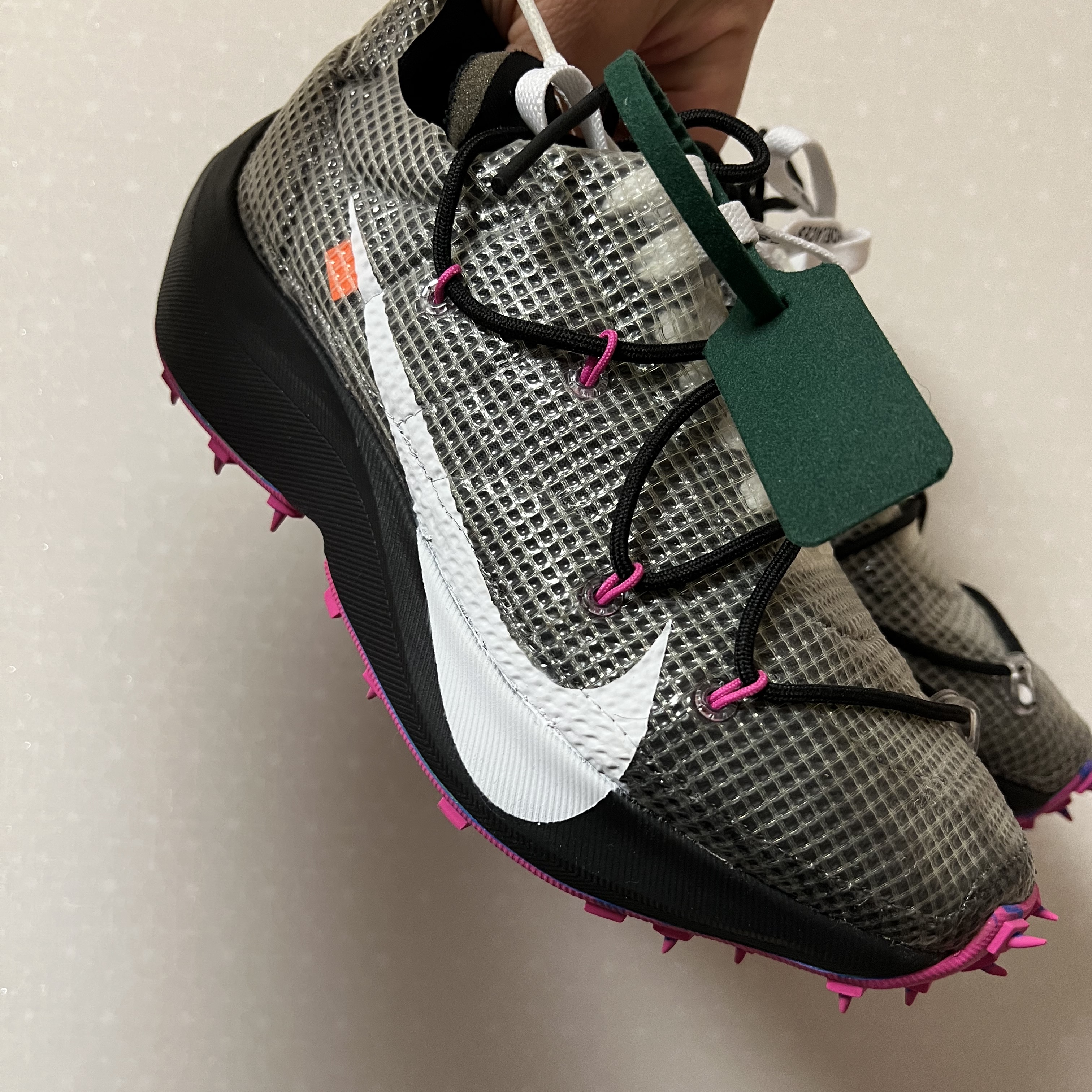 (W) Nike x Off-White Vapor Street Black Laser Fuchsia 착용 스타일