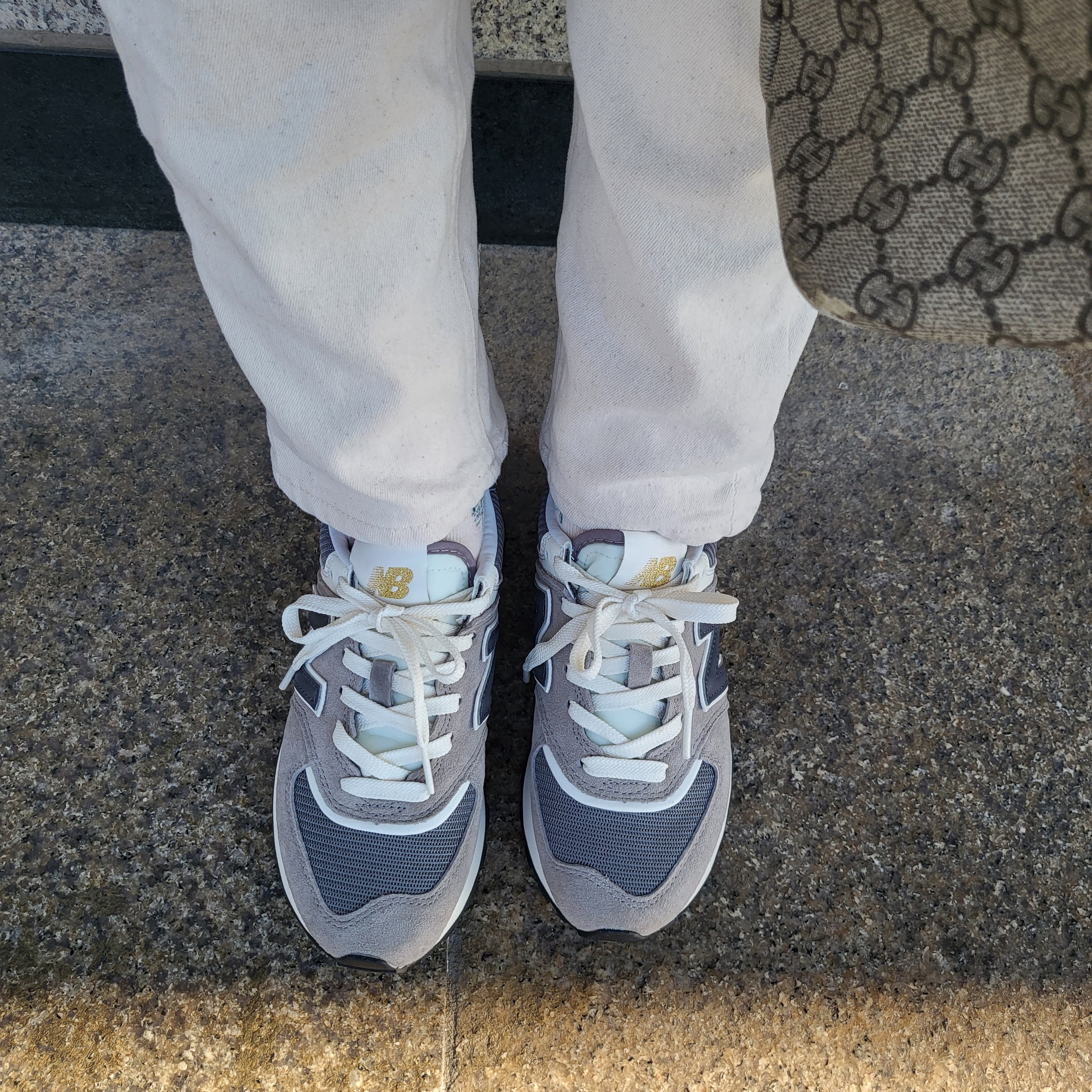 New Balance 574 Legacy Grey 착용 스타일
