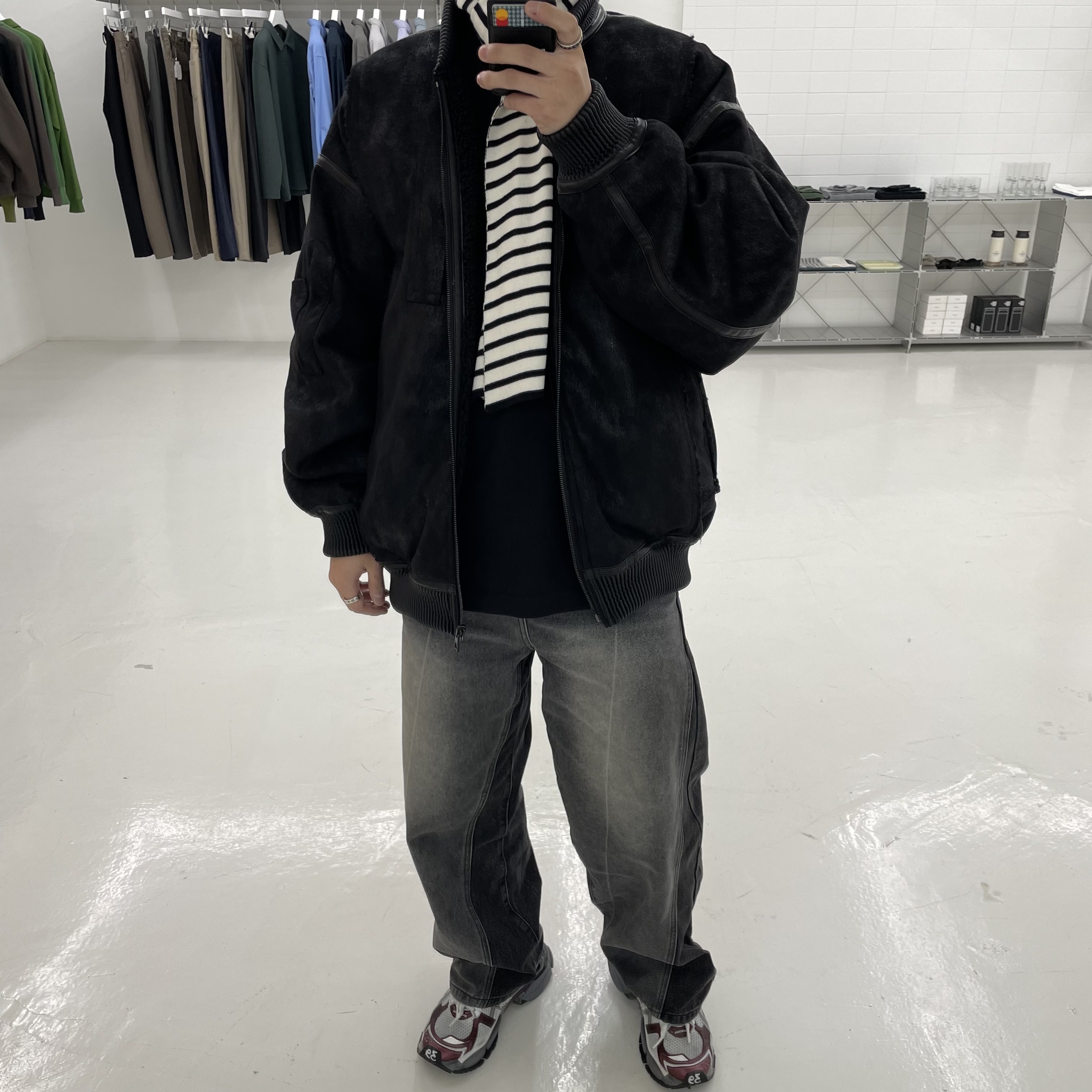 Balenciaga Runner Sneakers Grey Burgundy 착용 스타일