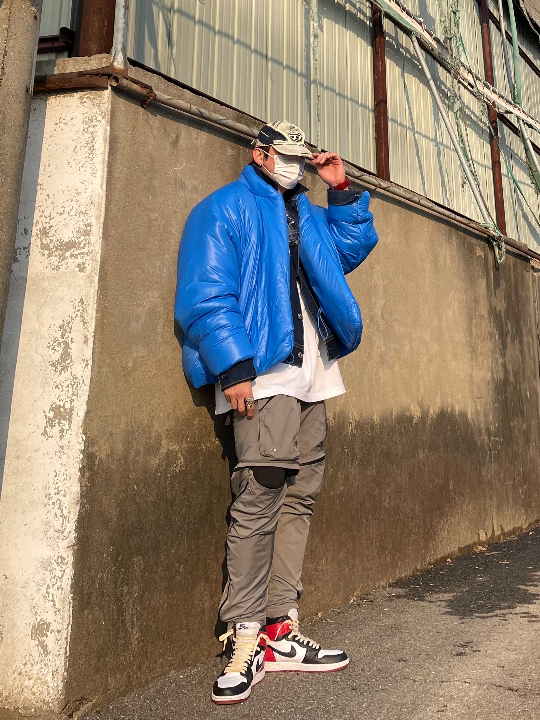 Diesel C-Seymon Treated Denim Baseball Cap Blue White, Yeezy Gap Round Jacket Blue 착용 스타일