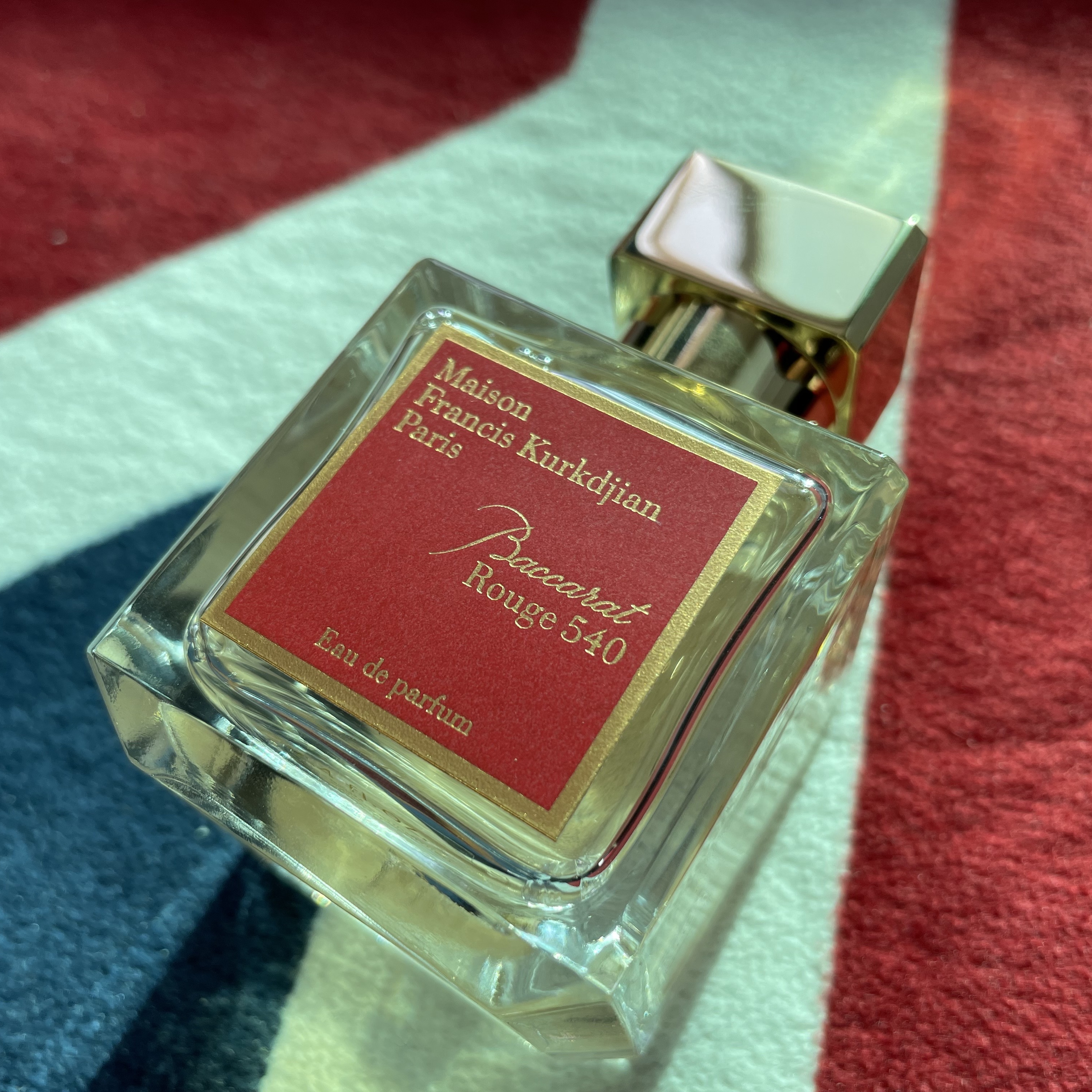 Maison Francis Kurkdjian Baccarat Rouge 540 Eau De Parfum 70ml 착용 스타일 - 1