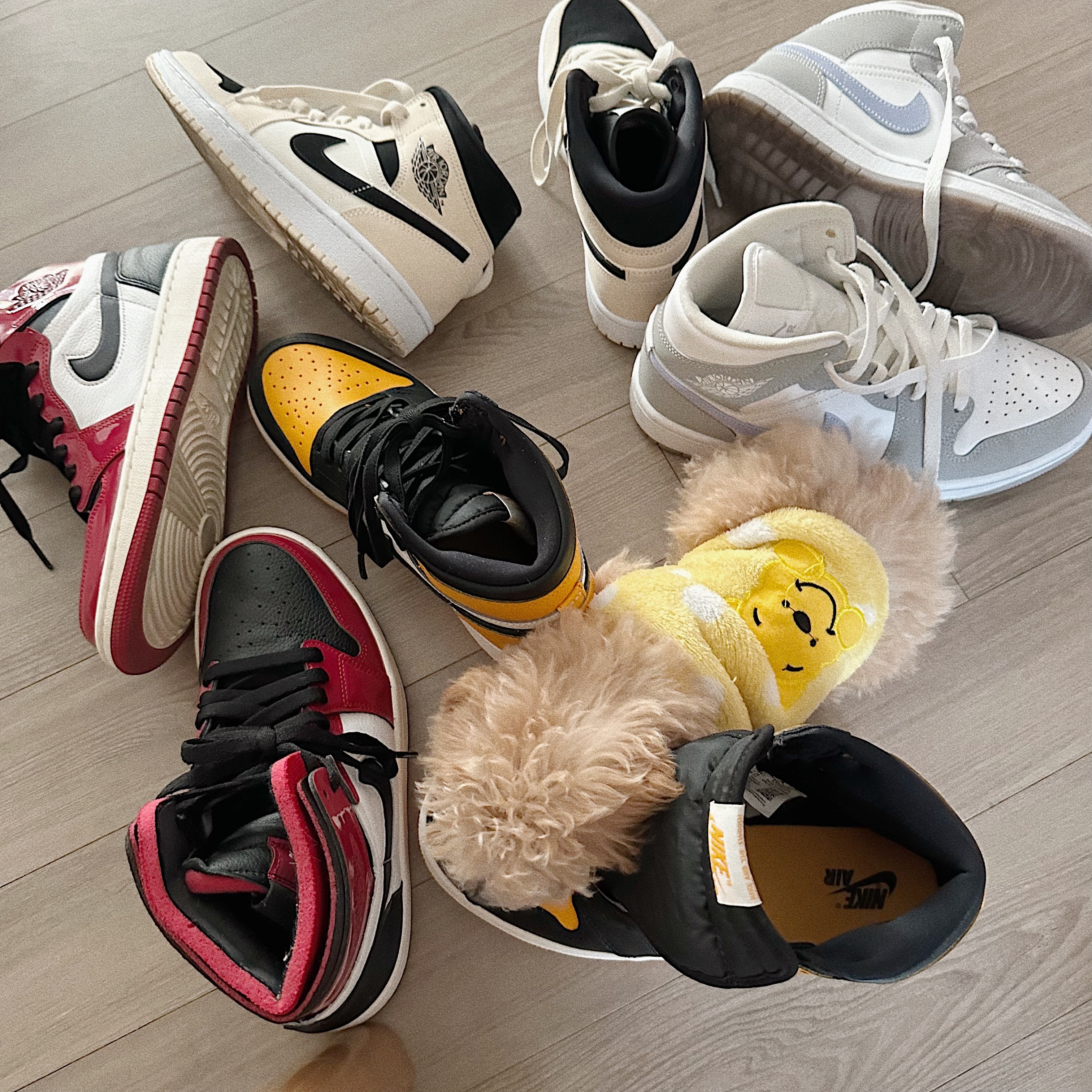 (W) Jordan 1 Zoom Air CMFT Gym Red Black, (GS) Jordan 1 Retro High OG Taxi 착용 스타일 - 3