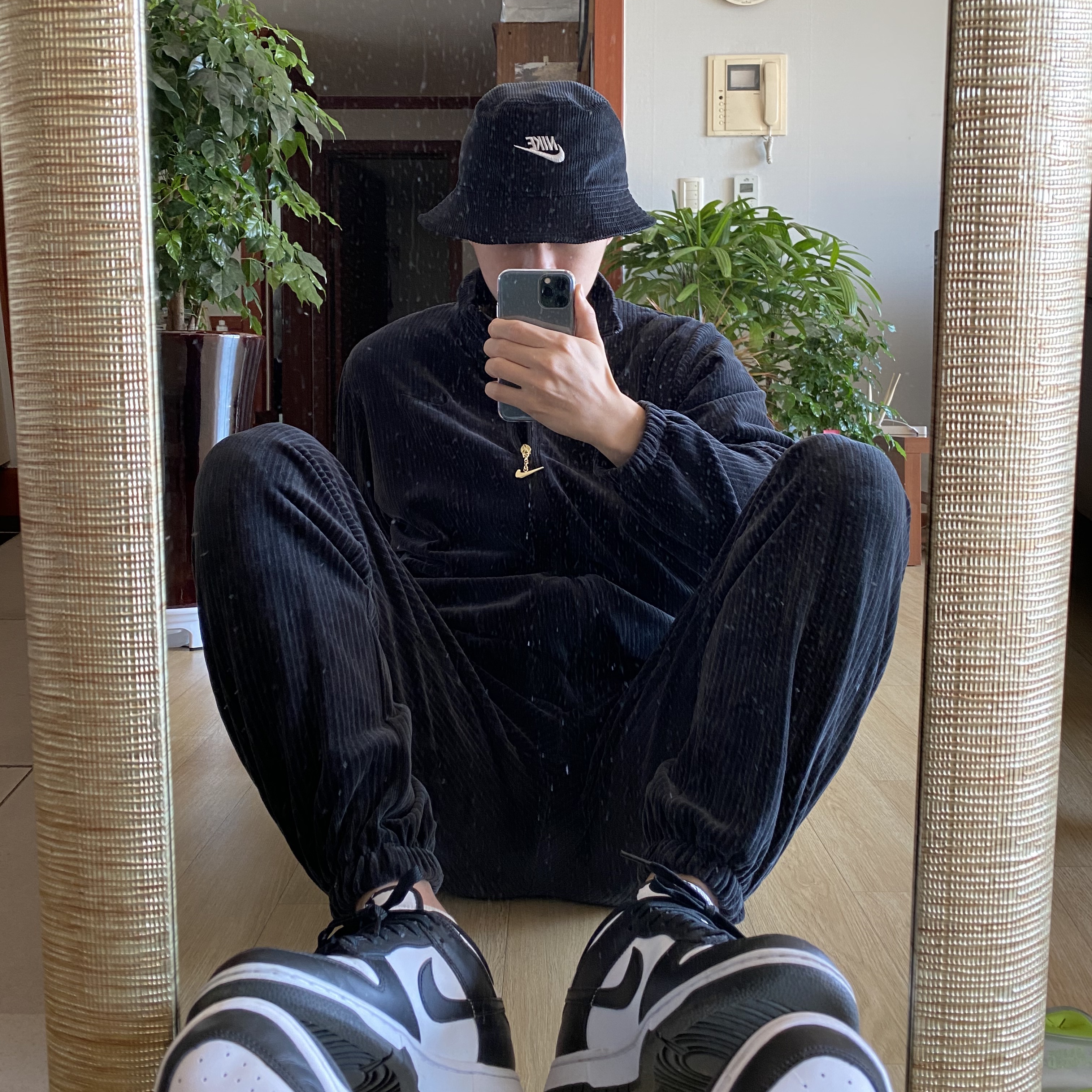 Nike Futura Corduroy Bucket Black, Nike Dunk Low Retro Black 착용 스타일