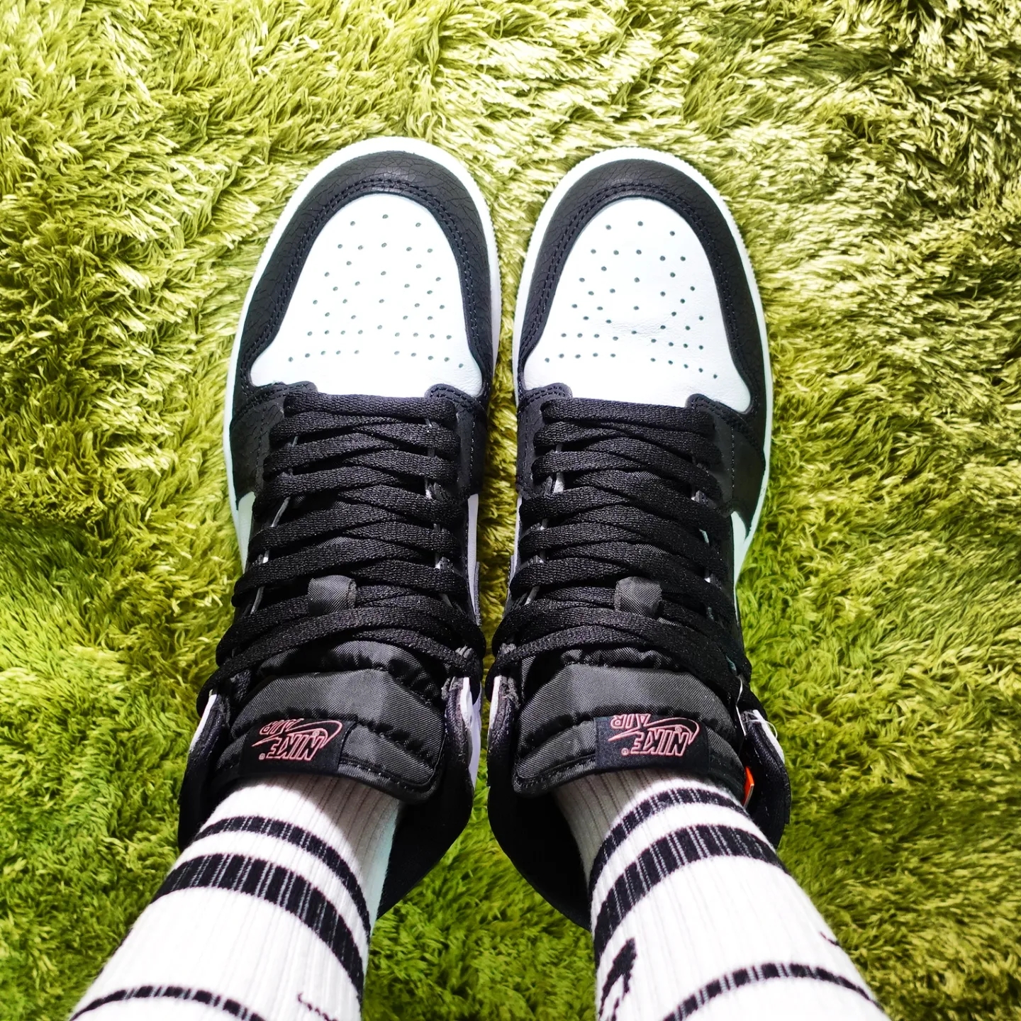 Jordan 1 Retro High OG Bleached Coral 착용 스타일 - 3