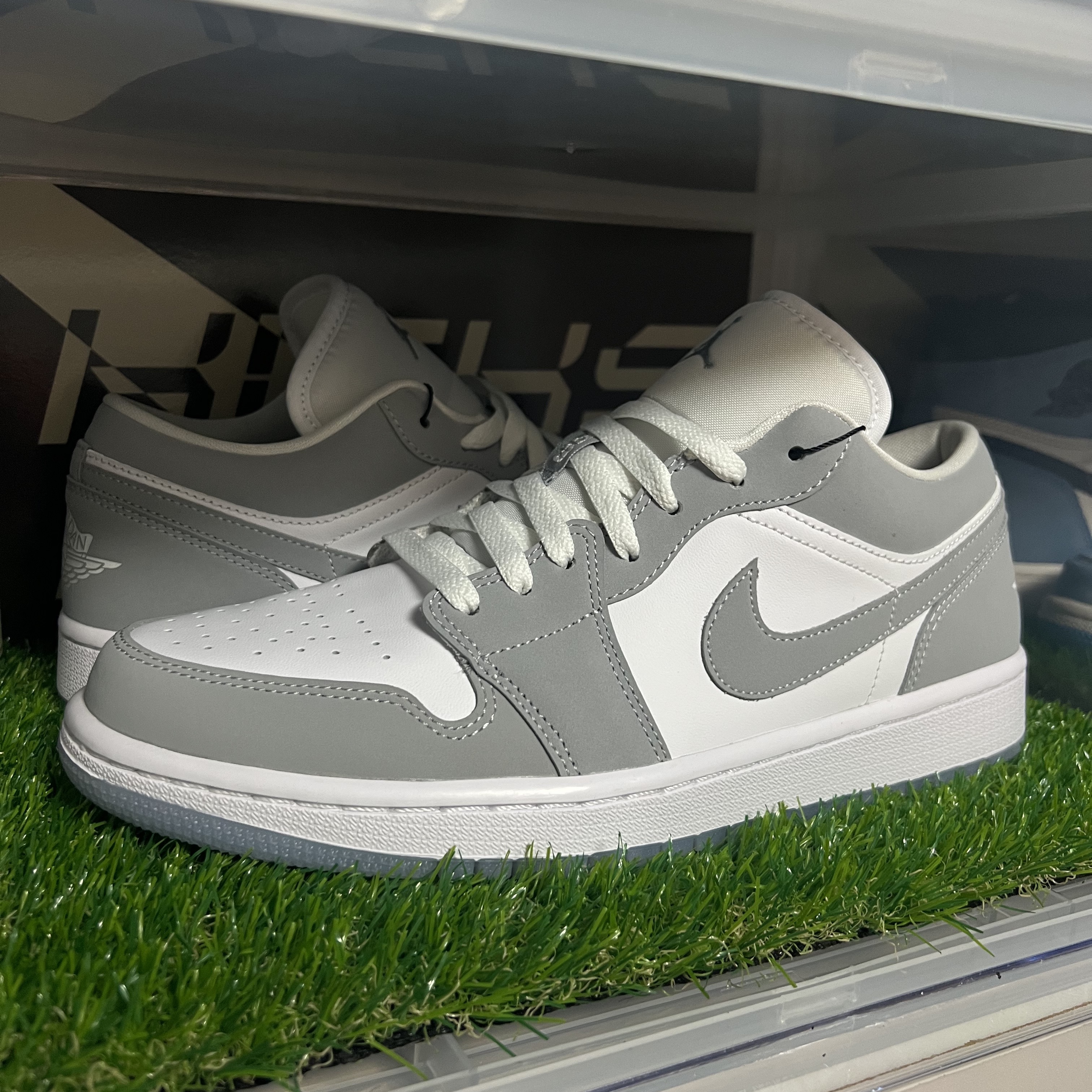 (W) Jordan 1 Low White Wolf Grey 착용 스타일