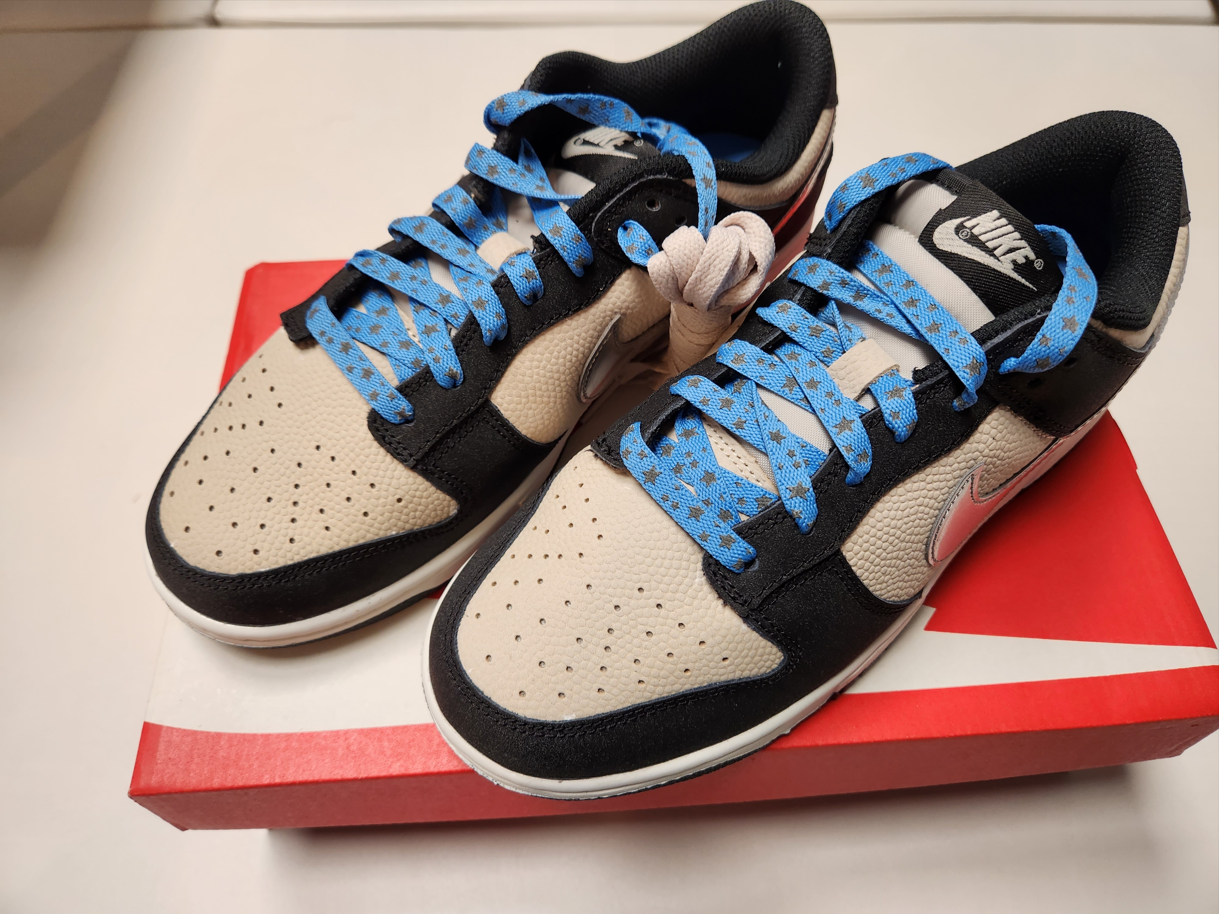 (W) Nike Dunk Low Light Bone Metallic Silver 착용 스타일