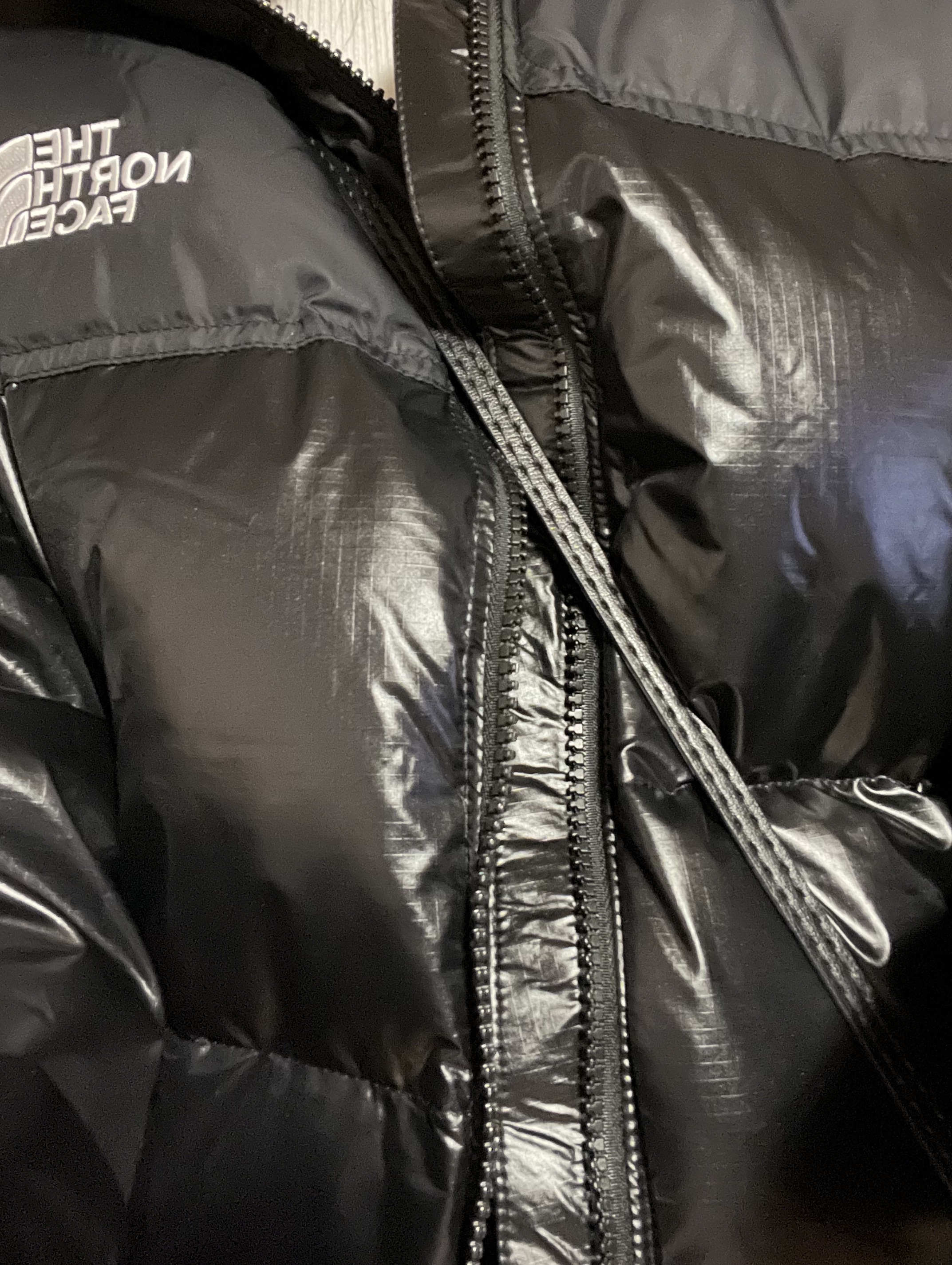 (W) The North Face White Label Novelty Nuptse Down Jacket SP Real Black 착용 스타일 - 3