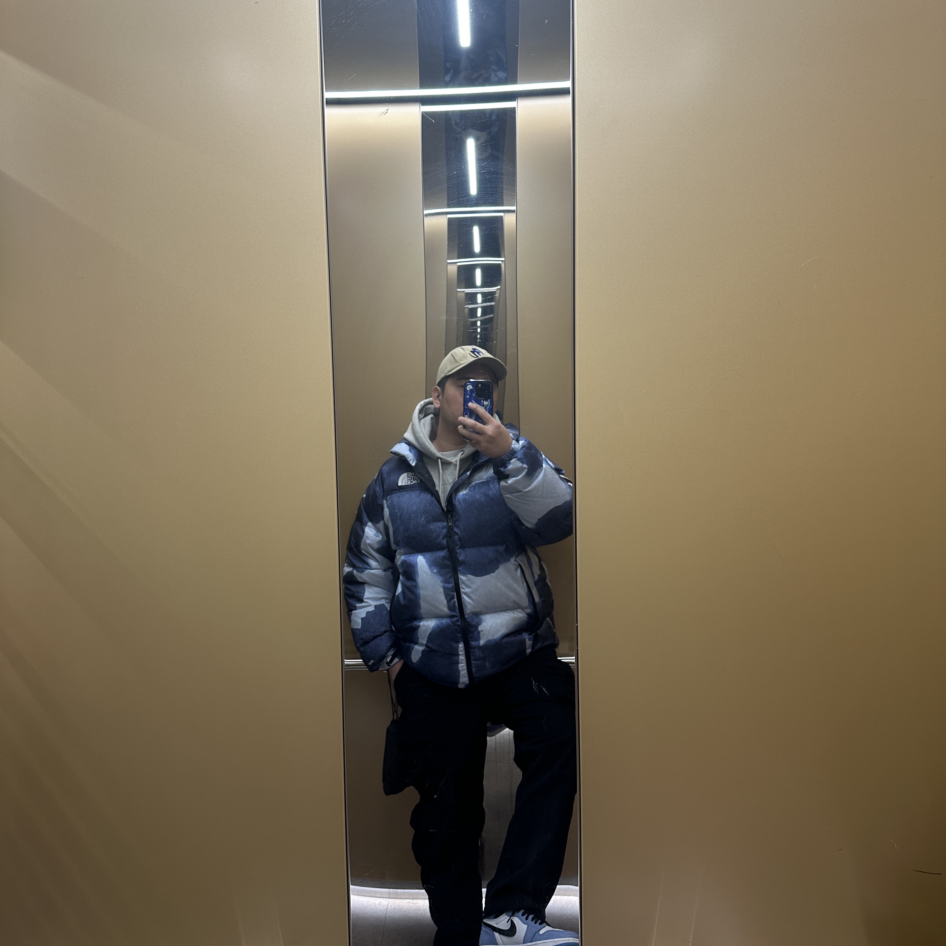 Ader Error x Zara Pleated Cap Beige, Supreme x The North Face Bleached Denim Print Nuptse Jacket Indigo - 21FW 착용 스타일