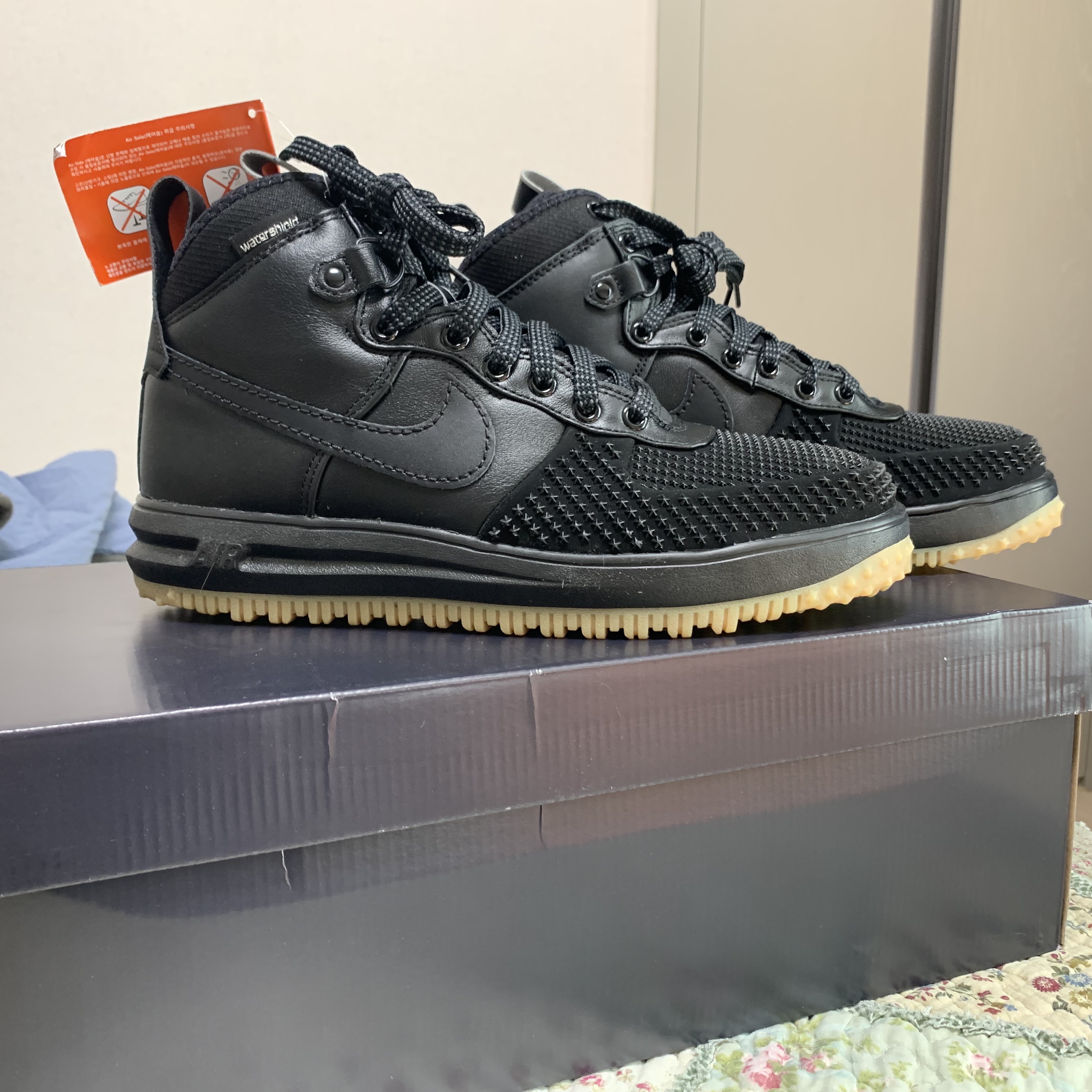 Nike Lunar Force 1 Duckboot Black Gum 착용 스타일 - 2