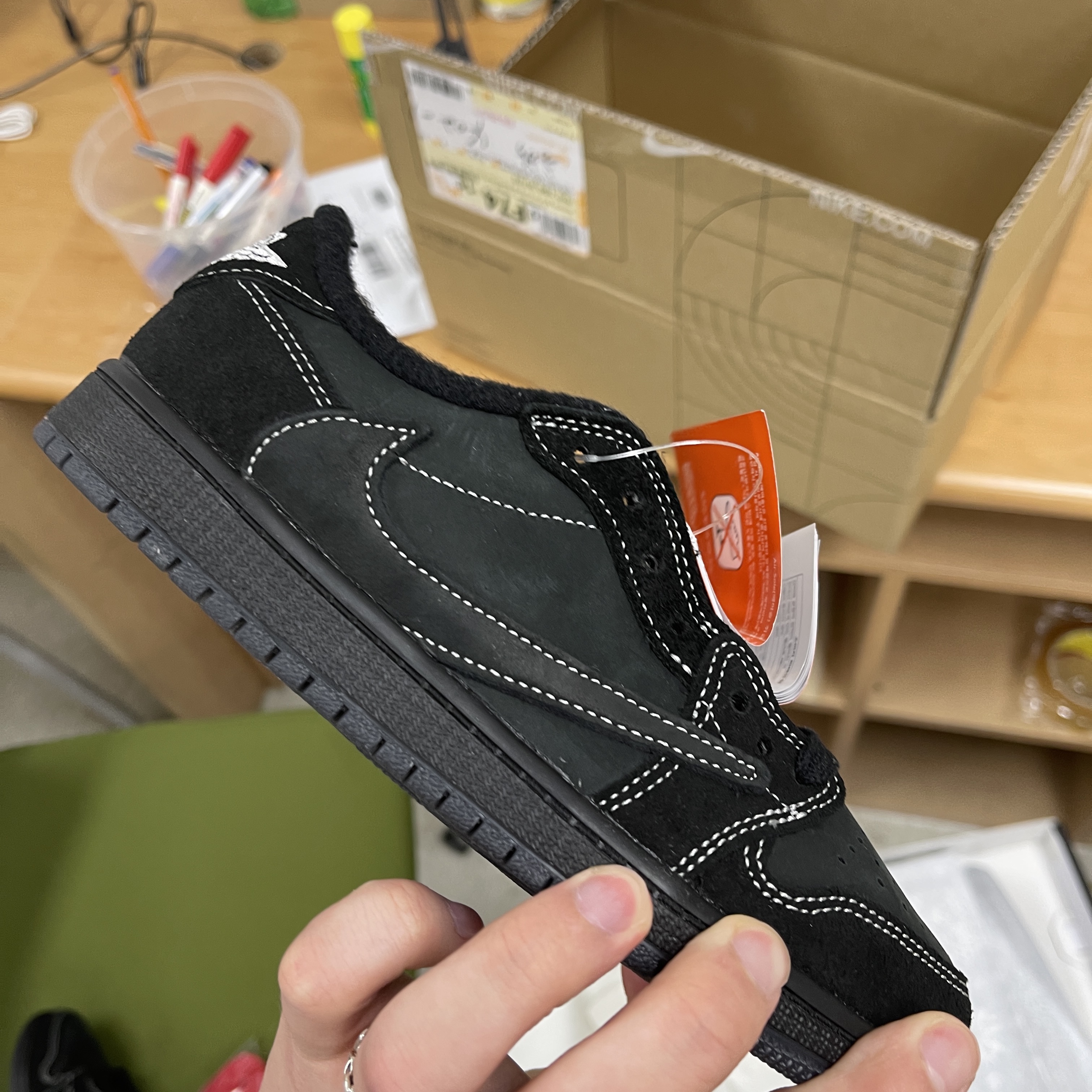 (PS) Jordan 1 x Travis Scott Retro Low OG SP Black Phantom 착용 스타일 - 2