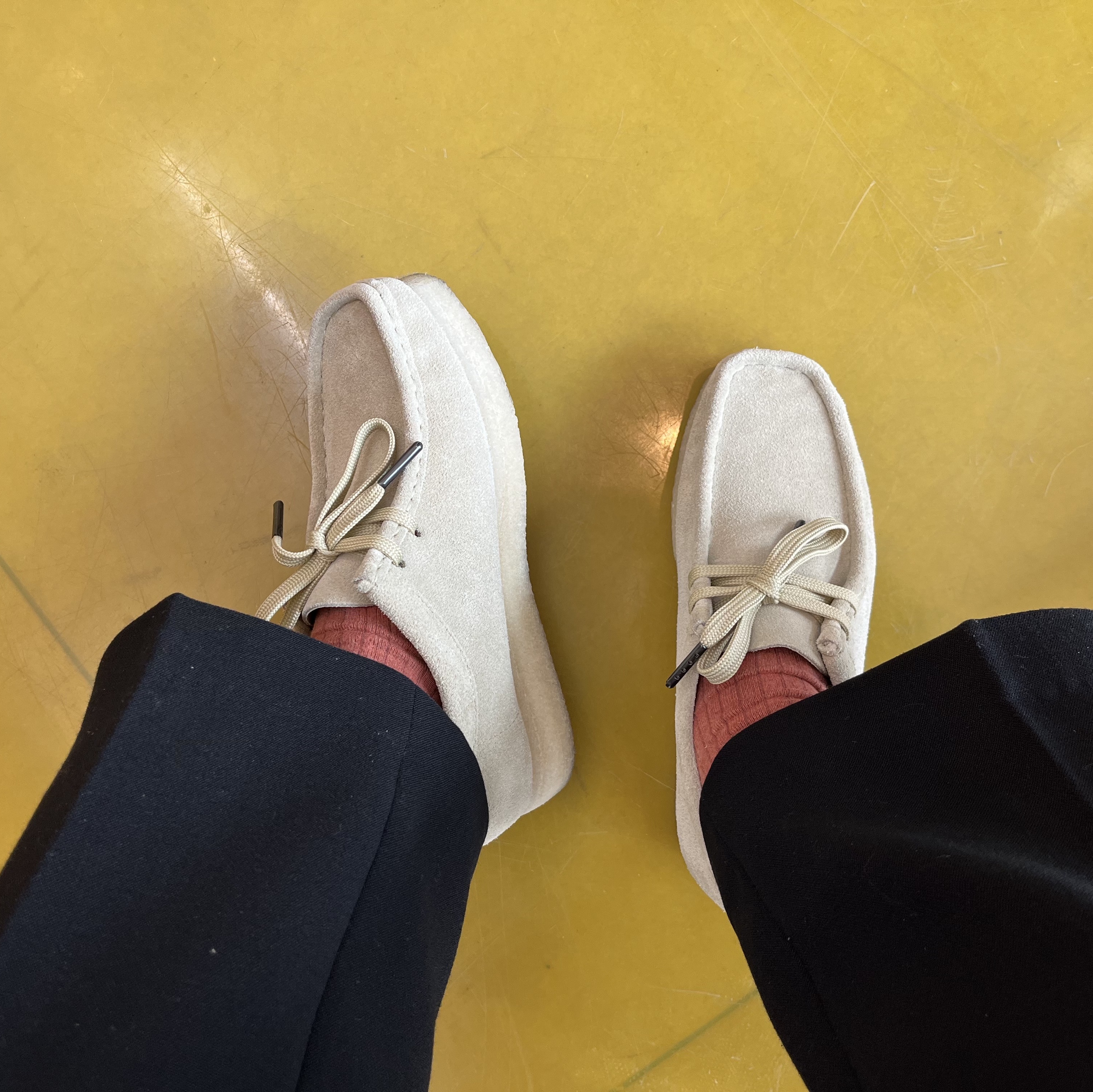 (W) Clarks Wallabee Maple Suede 착용 스타일