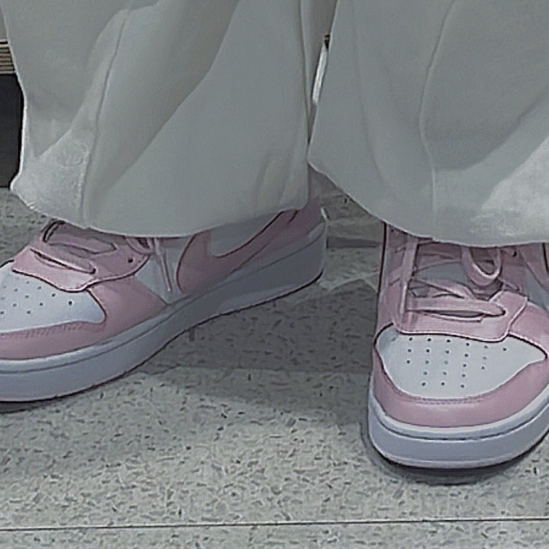 (GS) Nike Court Borough 2 SE White Pink Foam 착용 스타일